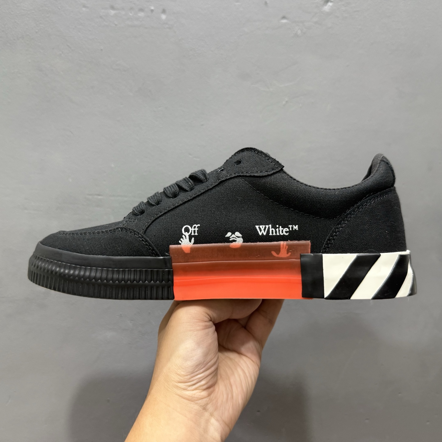 200 Off-White Virgil Abloh 帆布低帮休闲时尚板鞋
