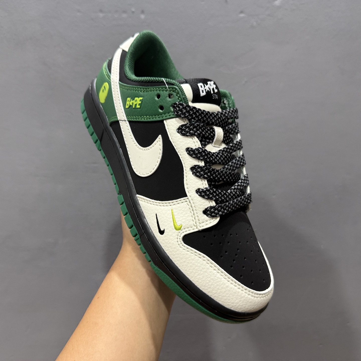 Bape x Nike Dunk Low 米黑绿双勾 QW5836-015