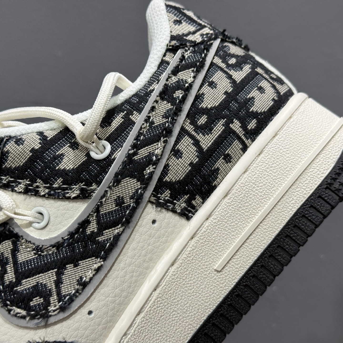 200 Nk Air Force 1‘07 Low 迪奥联名 黑花纹抽绳 空军一号低帮休闲板鞋 SJ1198-106