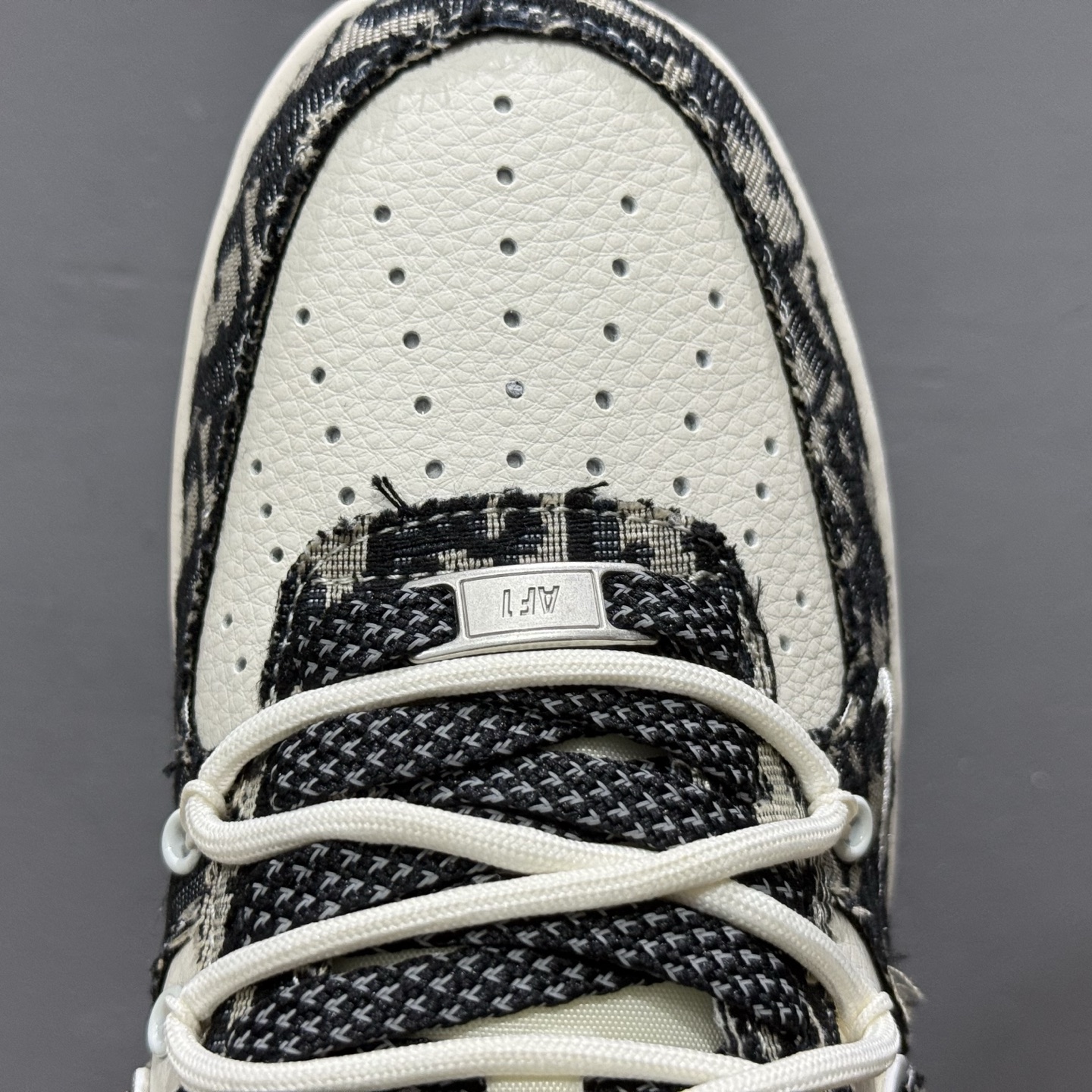 200 Nk Air Force 1‘07 Low 迪奥联名 黑花纹抽绳 空军一号低帮休闲板鞋 SJ1198-106