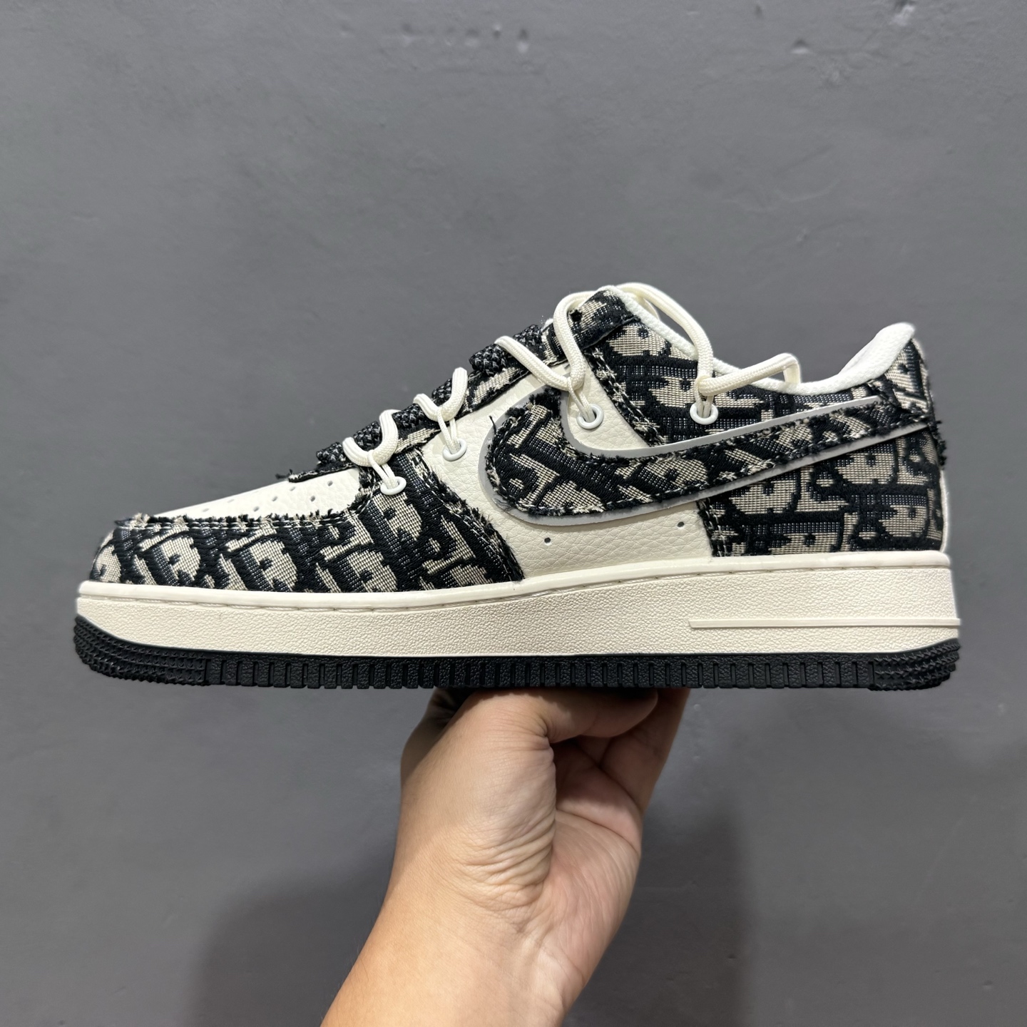 200 Nk Air Force 1‘07 Low 迪奥联名 黑花纹抽绳 空军一号低帮休闲板鞋 SJ1198-106