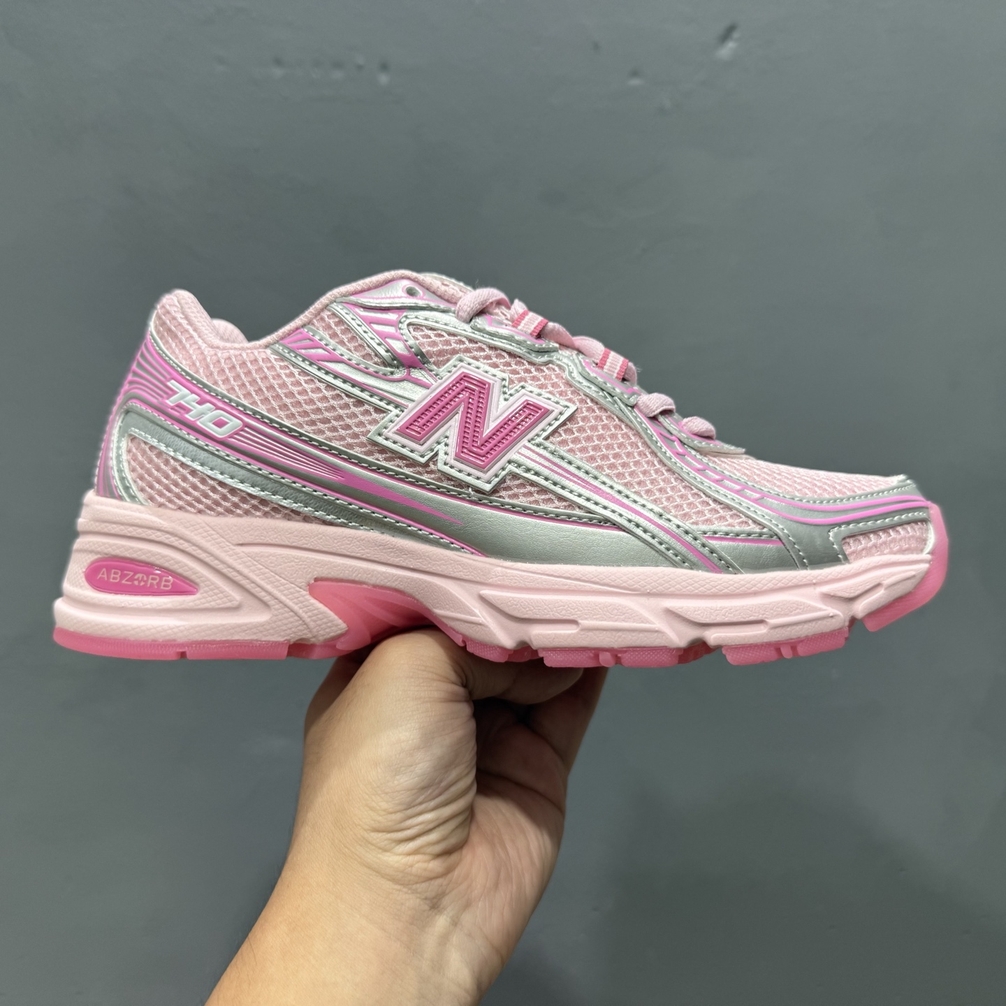 ￥180 New Balance 740系列复古老爹风休闲运动慢跑鞋 U740AP2