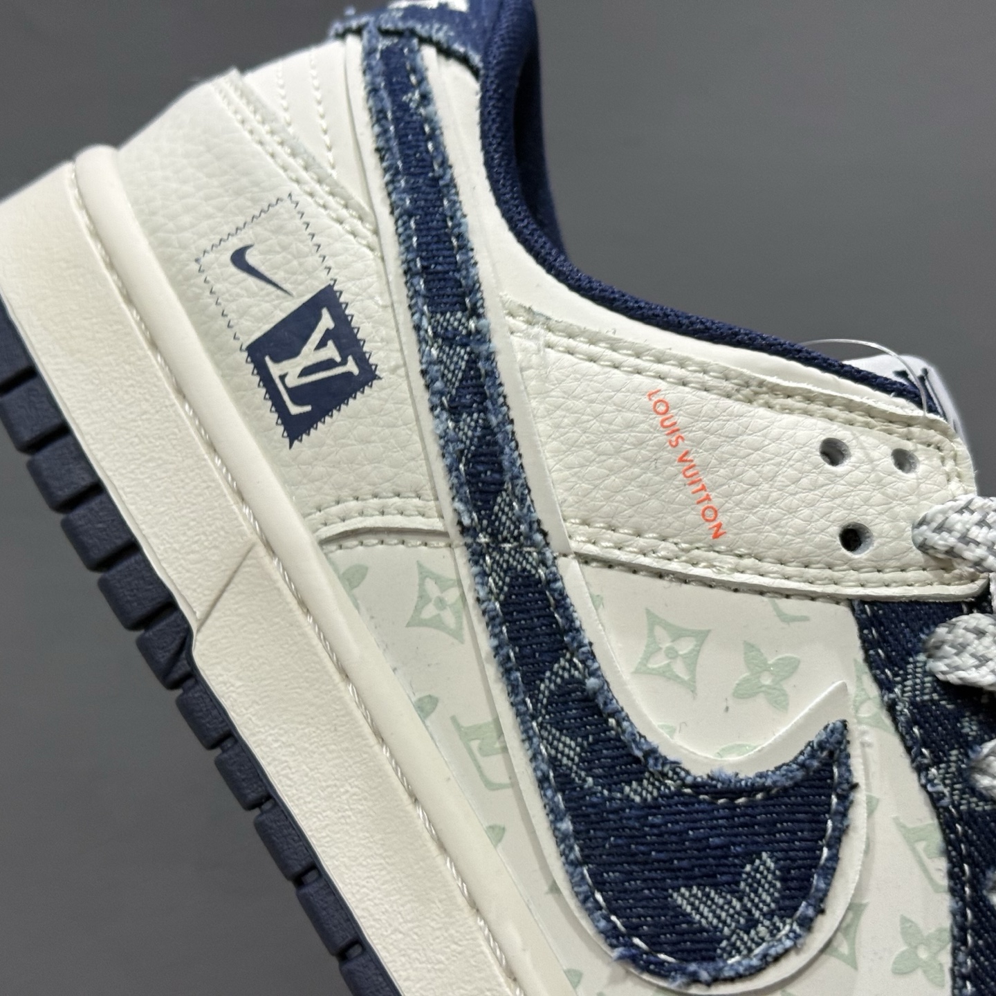 280 Louis Vuitton x Nike Dunk Low 米蓝布小勾 YX5066-386