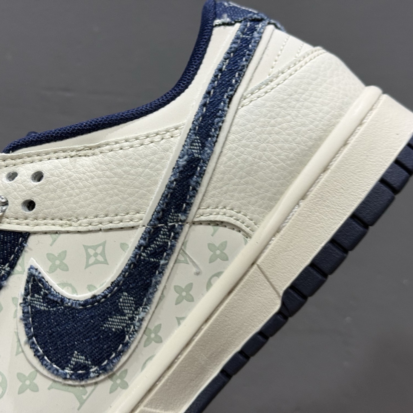 280 Louis Vuitton x Nike Dunk Low 米蓝布小勾 YX5066-386