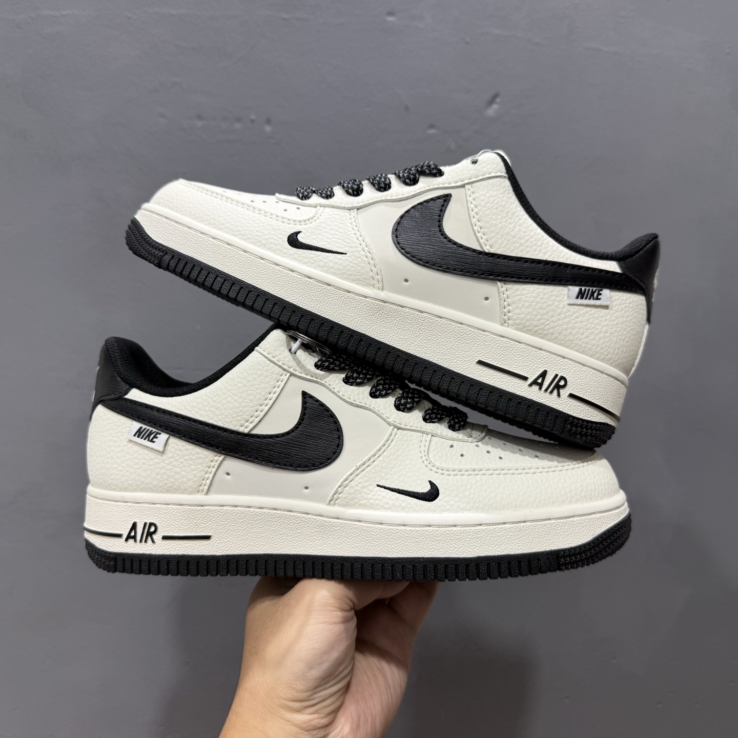 ￥260 Nike Air Force 1'07 Low 耐克树纹经典黑 空军一号定制休闲板鞋 SM6668-105
