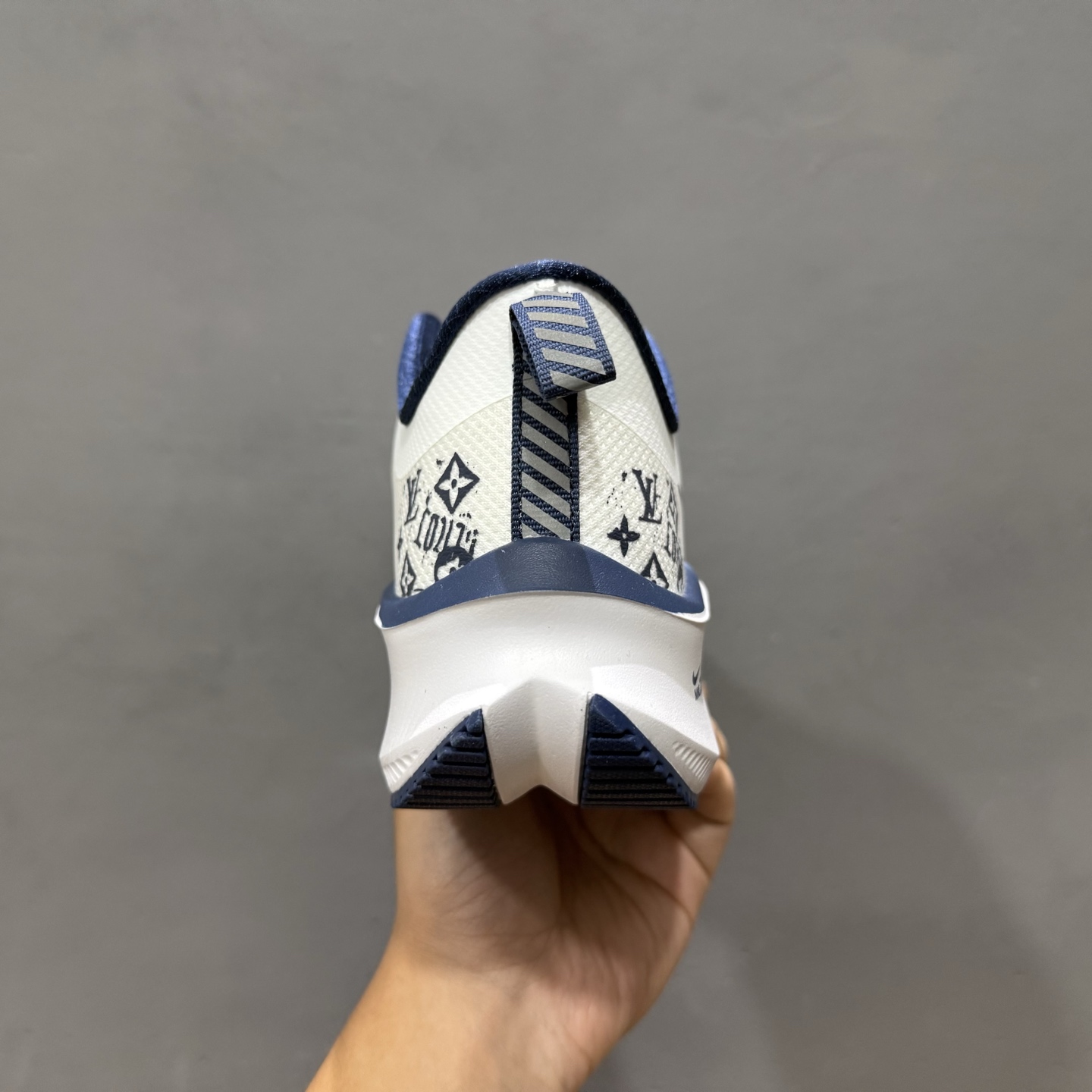 海外限售，国内首发 NIKE耐克 2025全新概念-超跑透气网面鞋训练跑步鞋Plus Zoomx 中底 超级飞马全新升级-LV联名系列 CK4318-159