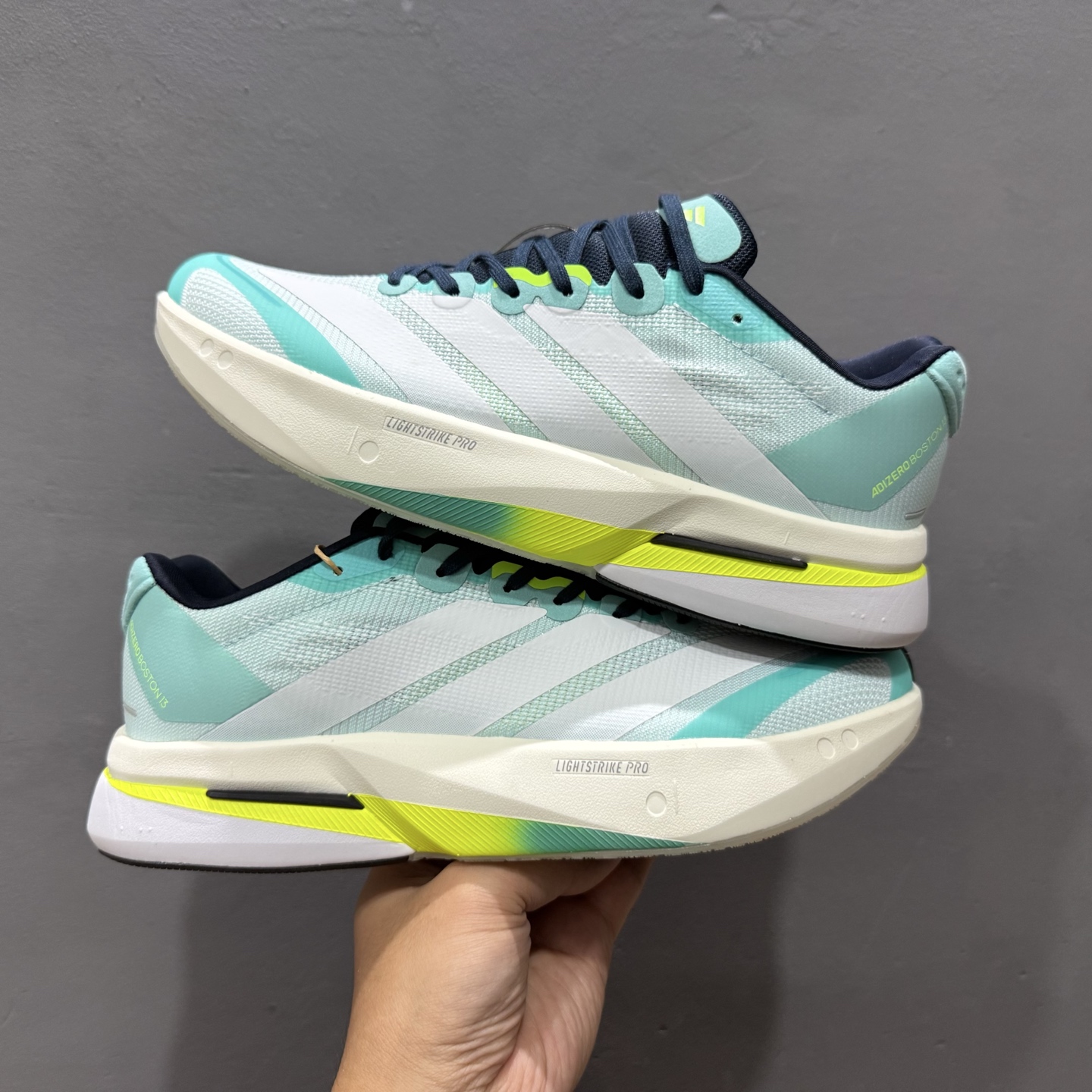 Adidas Adizero BOSSTN 13 全掌碳板 阿迪超轻透气缓震跑鞋 JS4945-111