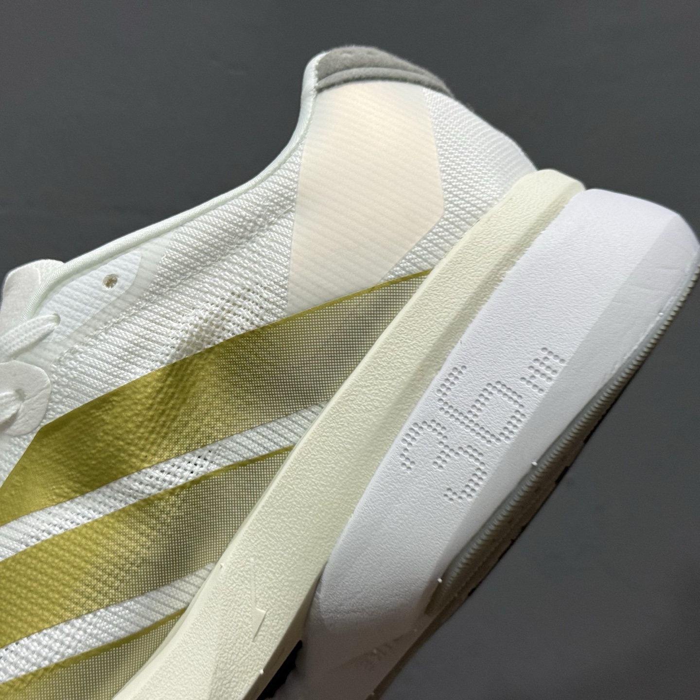Adidas Adizero BOSSTN 13 全掌碳板 阿迪超轻透气缓震跑鞋JS4947-111