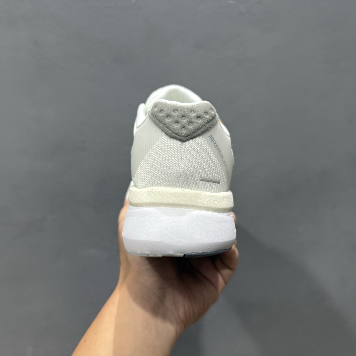 Adidas Adizero BOSSTN 13 全掌碳板 阿迪超轻透气缓震跑鞋JS4947-111