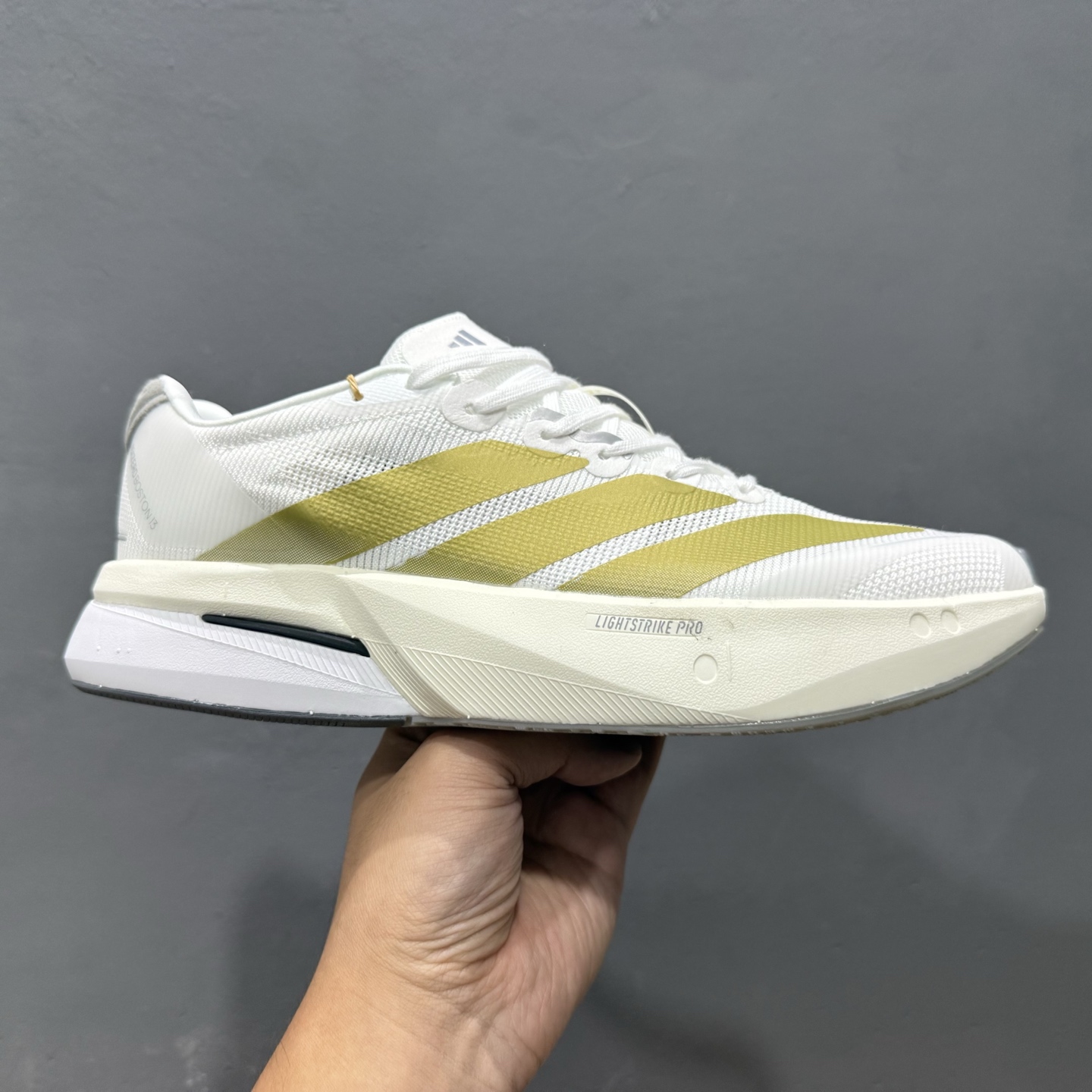 Adidas Adizero BOSSTN 13 全掌碳板 阿迪超轻透气缓震跑鞋JS4947-111