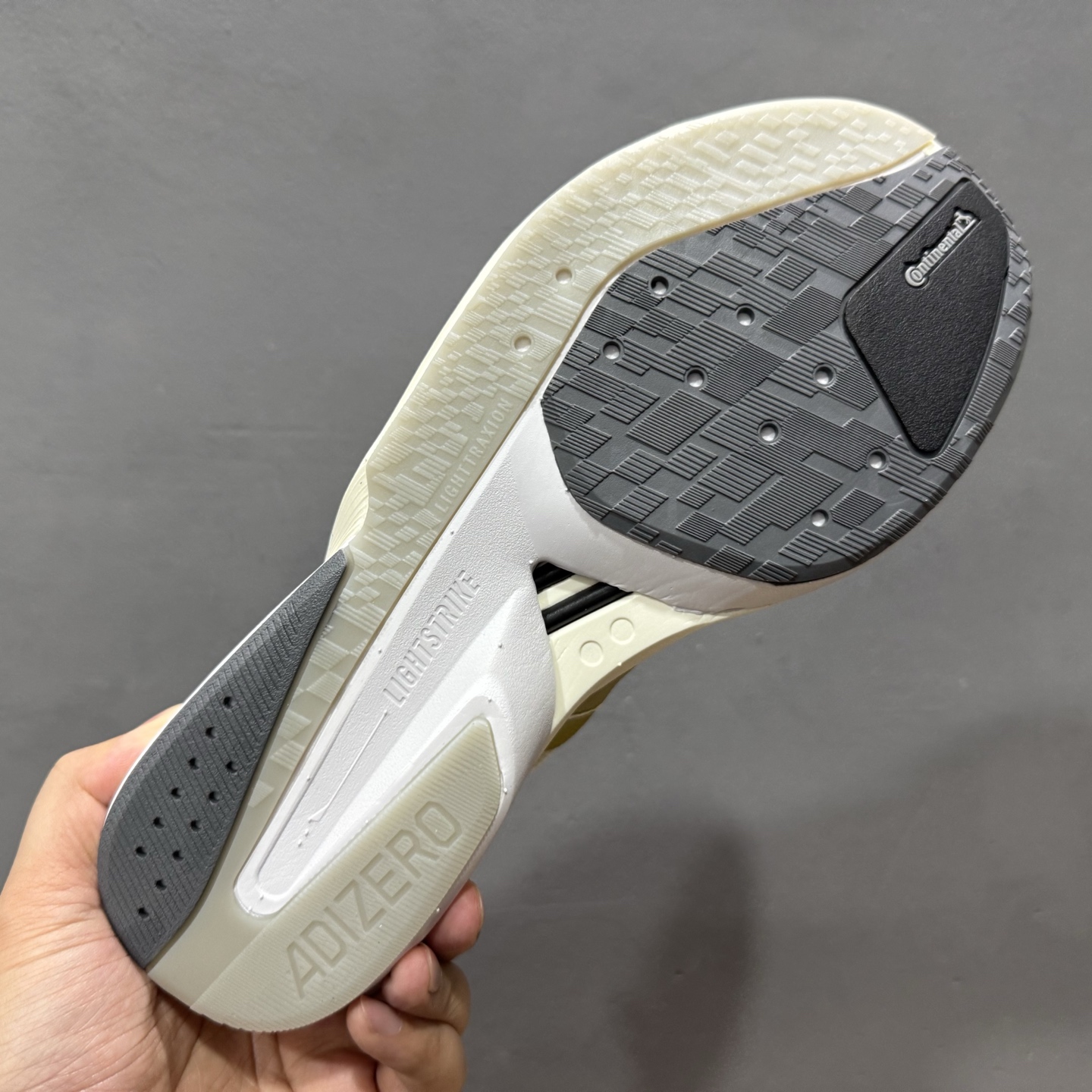 Adidas Adizero BOSSTN 13 全掌碳板 阿迪超轻透气缓震跑鞋JS4947-111