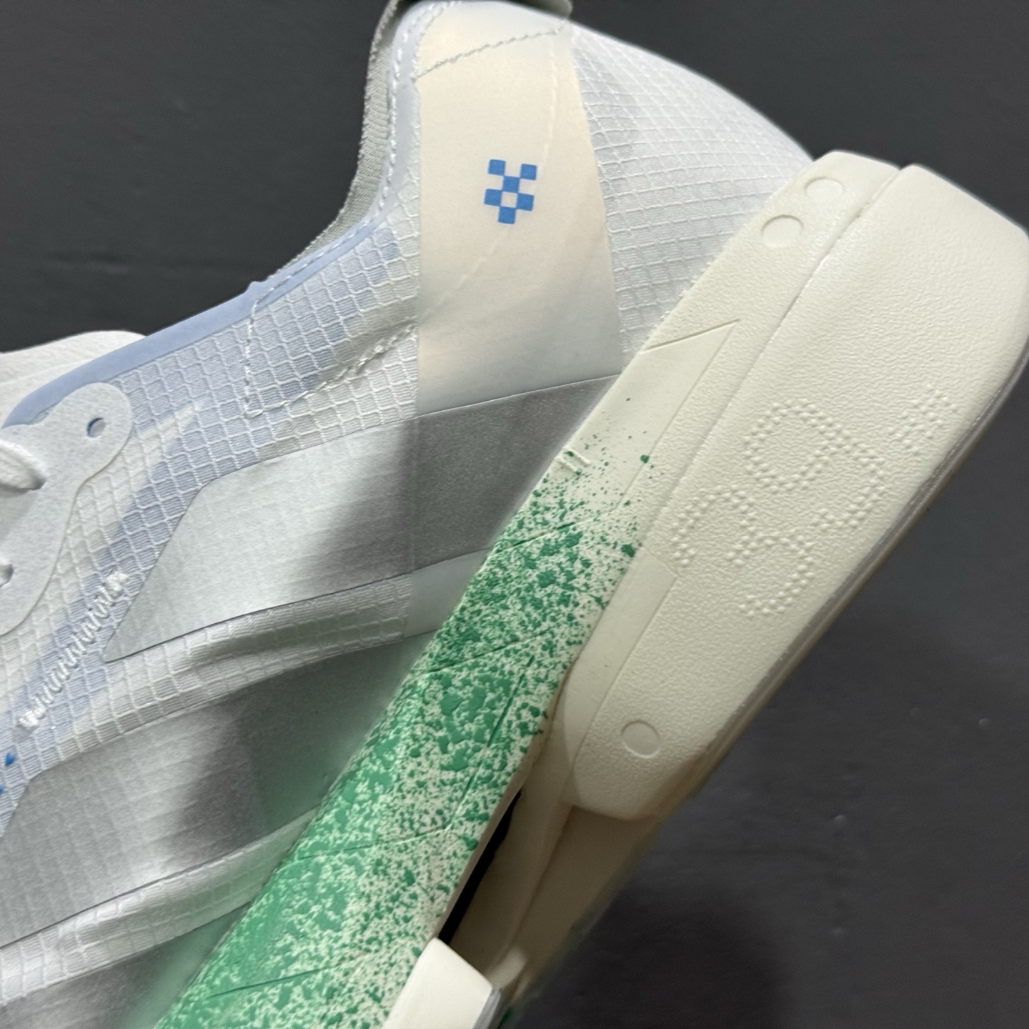 新款出货 原装 AD AD Adizero Adios Pro 4M 轻盈跑鞋耐磨减震专业跑步鞋 JR8354-111