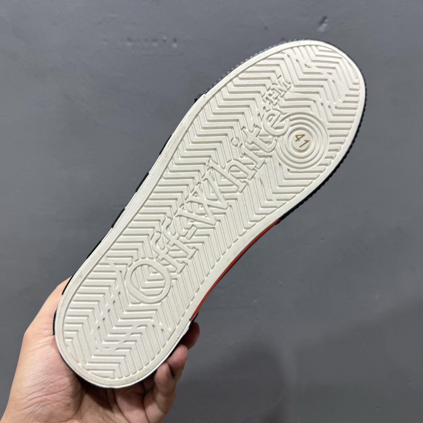 OFF-WHITE Vulcanised Low-top 高端产物 时尚低帮 AG5U16N161M121