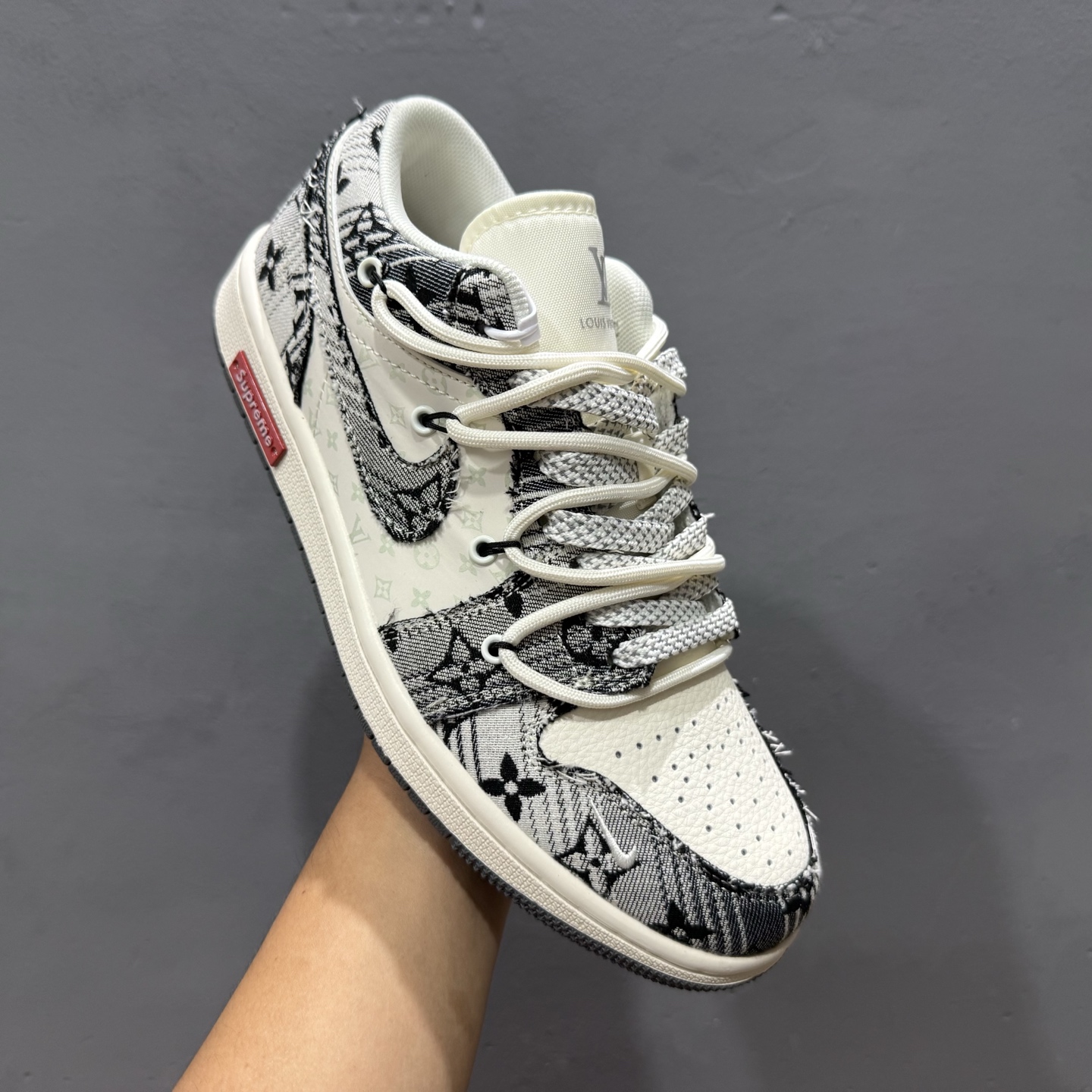 Louis Vuitton x Air Jordan 1 灰花布抽绳 YX5066-372