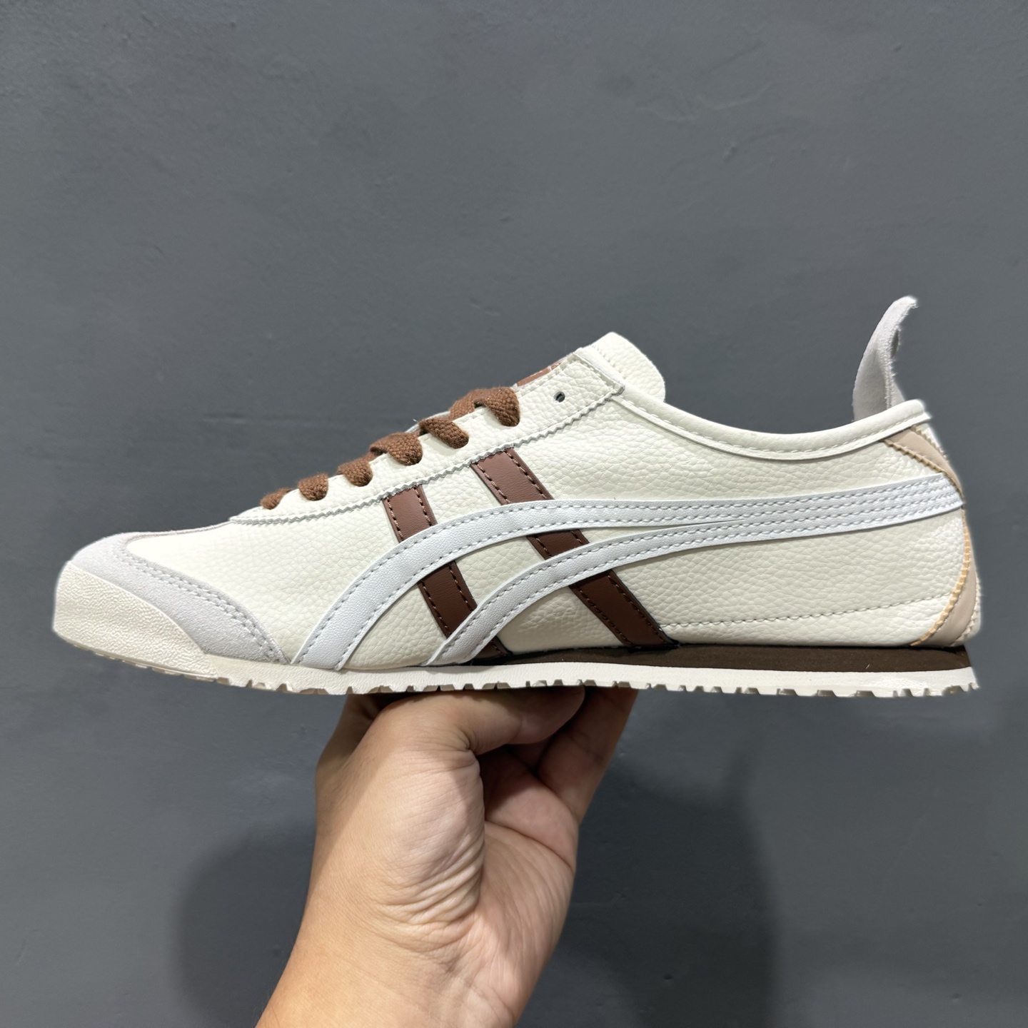 OnitsukaTiger 鬼冢虎 -LV联名 低帮运动休闲鞋 红黑色印花撞色条纹配色 DL408-137