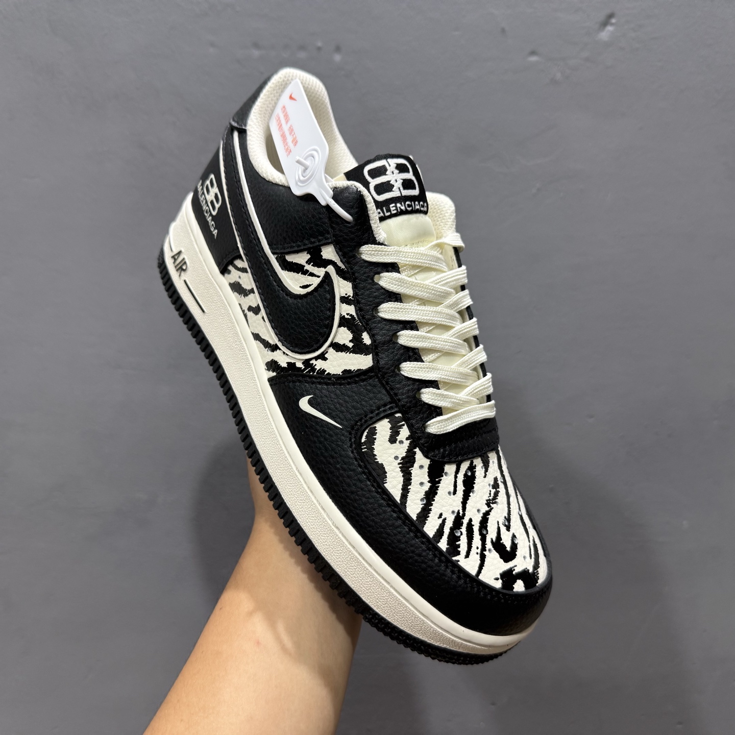 Balenciaga x Nike Air Force 1 雪山米白黑 HJ3318-004