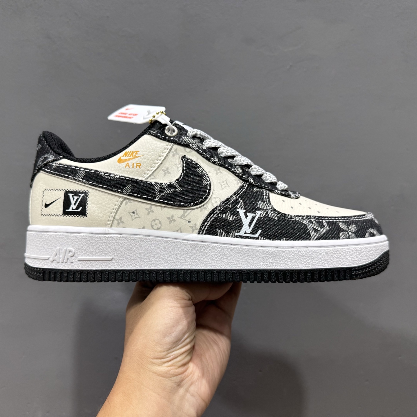 ￥220 Nike Air Force 1'07 Low 定制款 空军一号低帮休闲板鞋 CW2288-111