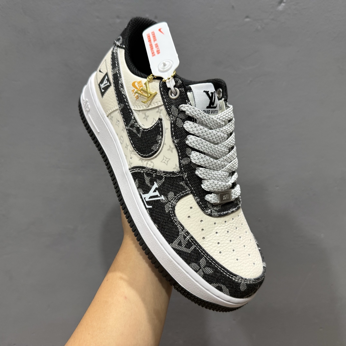 ￥220 Nike Air Force 1'07 Low 定制款 空军一号低帮休闲板鞋 CW2288-111