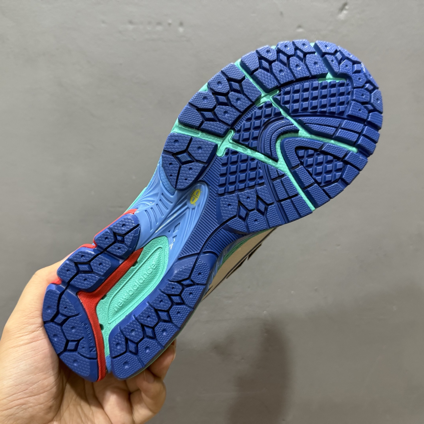 ￥210 New Balance 1906系列复古老爹风休闲运动慢跑鞋 U1906RMS