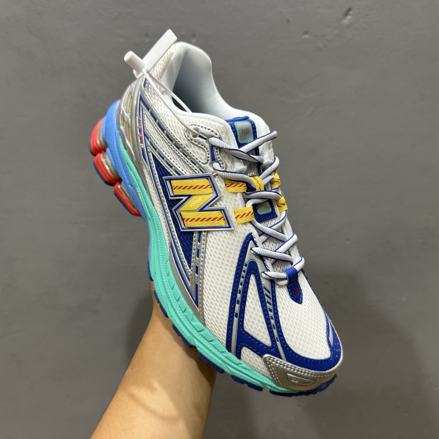 ￥210 New Balance 1906系列复古老爹风休闲运动慢跑鞋 U1906RMS