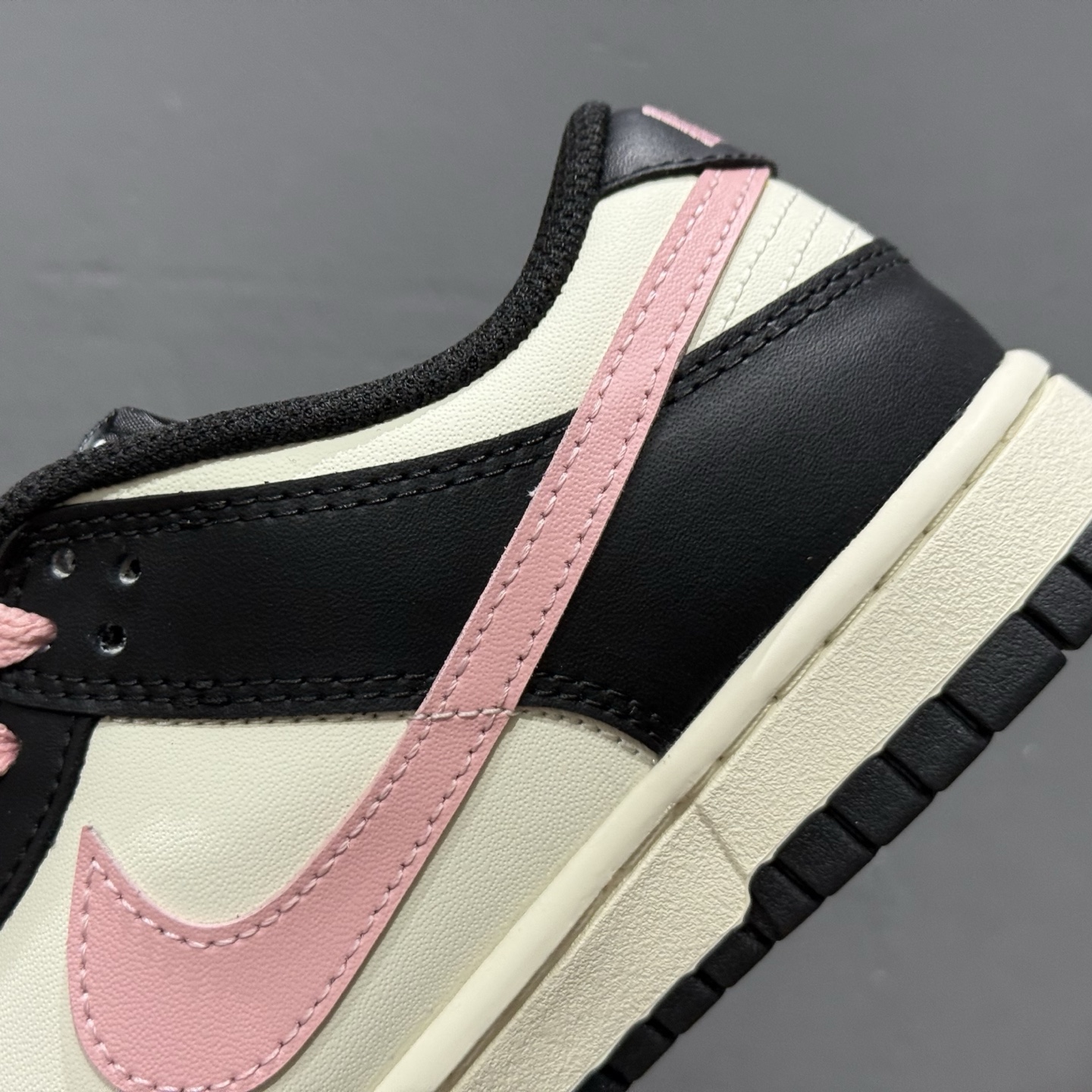 Nike Dunk Low 莓莓奶茶 黑白粉 当莓果粉跃上经典黑白廓形 DD1391-100