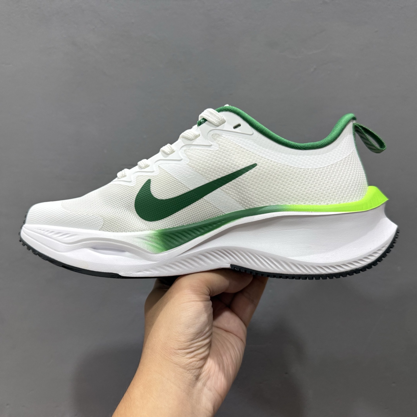 NIKE耐克 2025全新概念-超跑透气网面鞋训练跑步鞋Plus Zoomx 中底 超级飞马全新升级-LV联名系列 CK4318-160