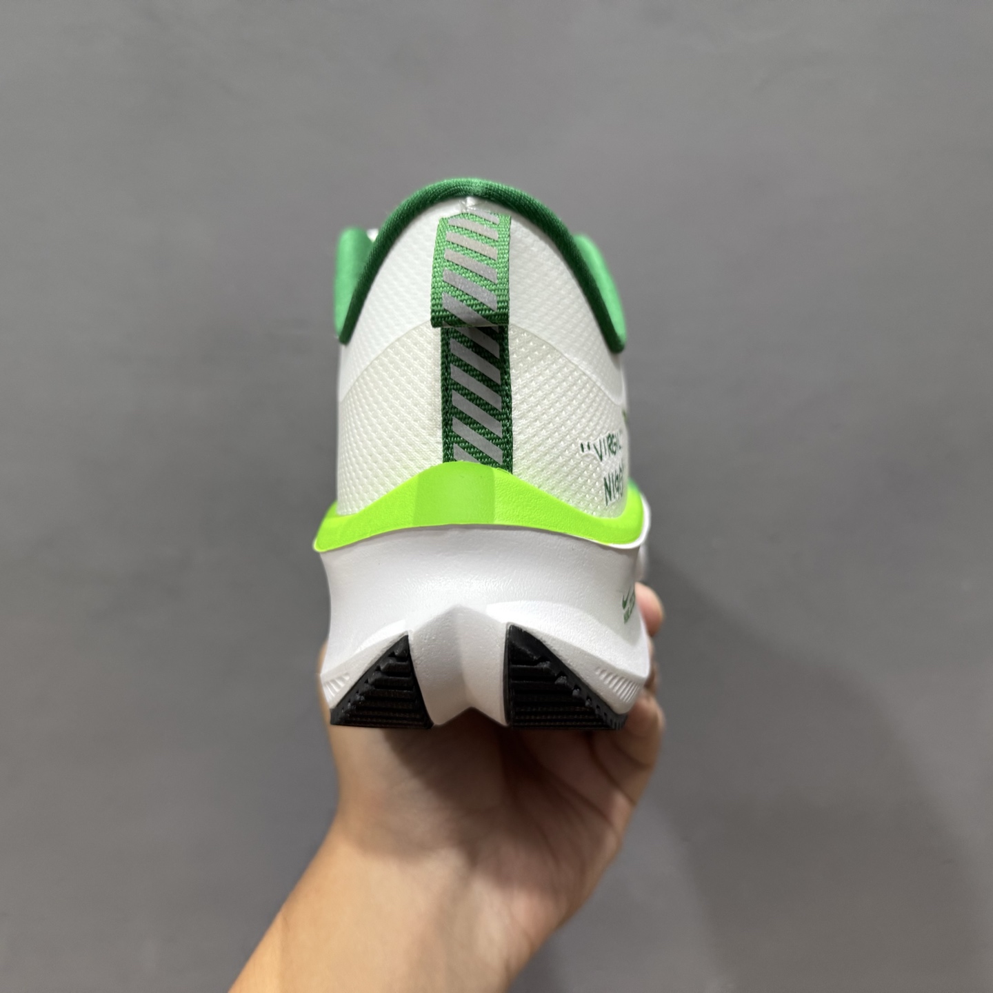NIKE耐克 2025全新概念-超跑透气网面鞋训练跑步鞋Plus Zoomx 中底 超级飞马全新升级-LV联名系列 CK4318-160