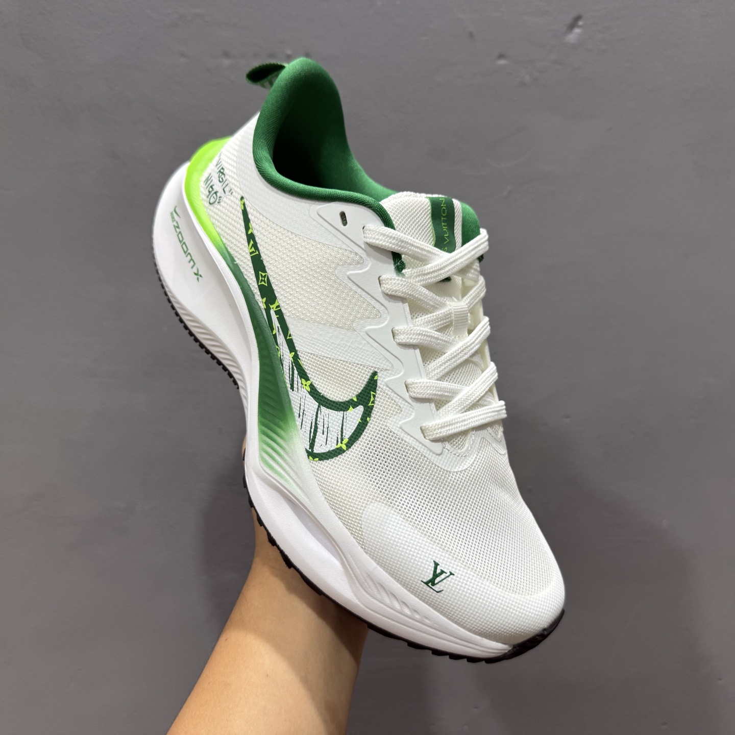 NIKE耐克 2025全新概念-超跑透气网面鞋训练跑步鞋Plus Zoomx 中底 超级飞马全新升级-LV联名系列 CK4318-160