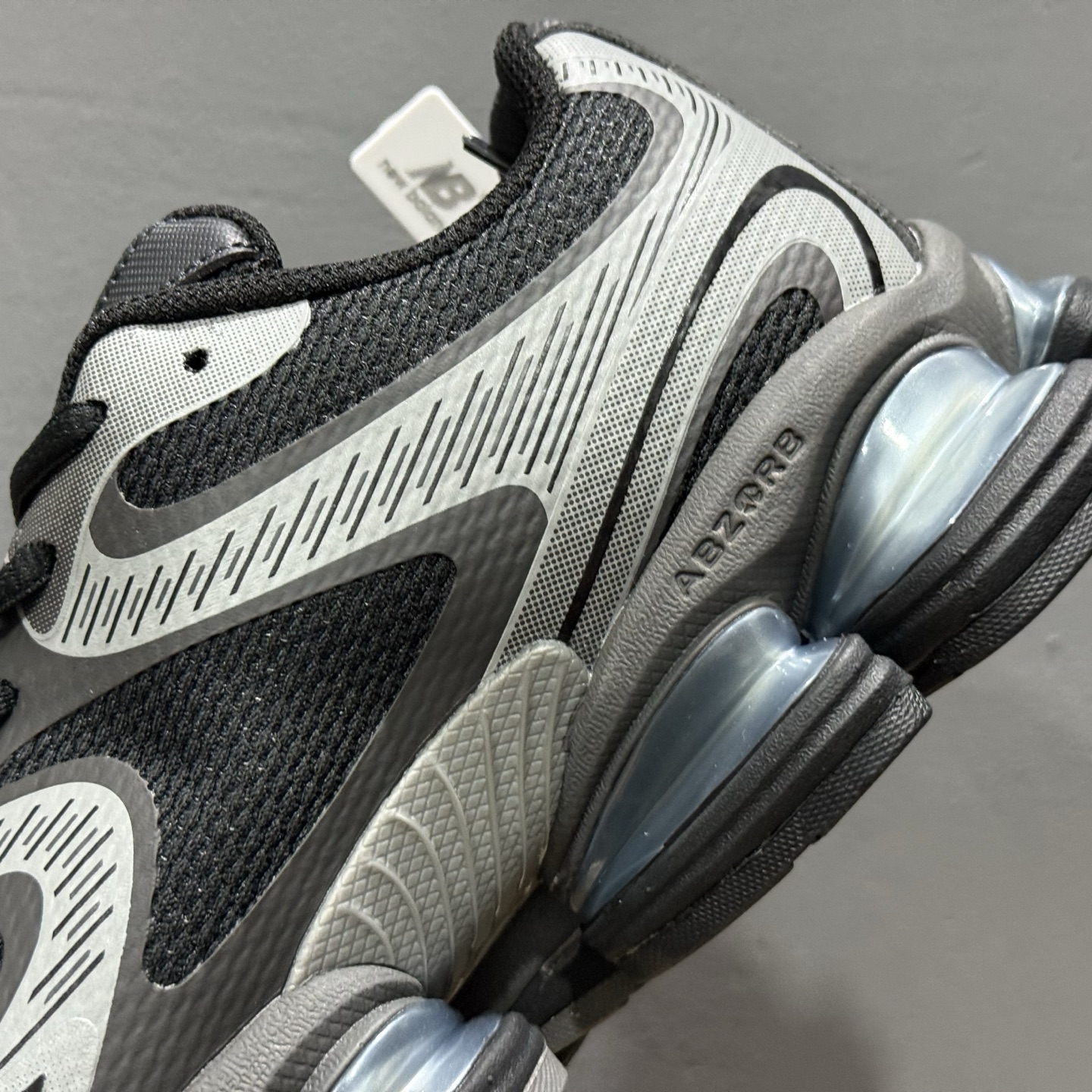 大厂出品 New Balance NB 2000 银黑 U2000EA