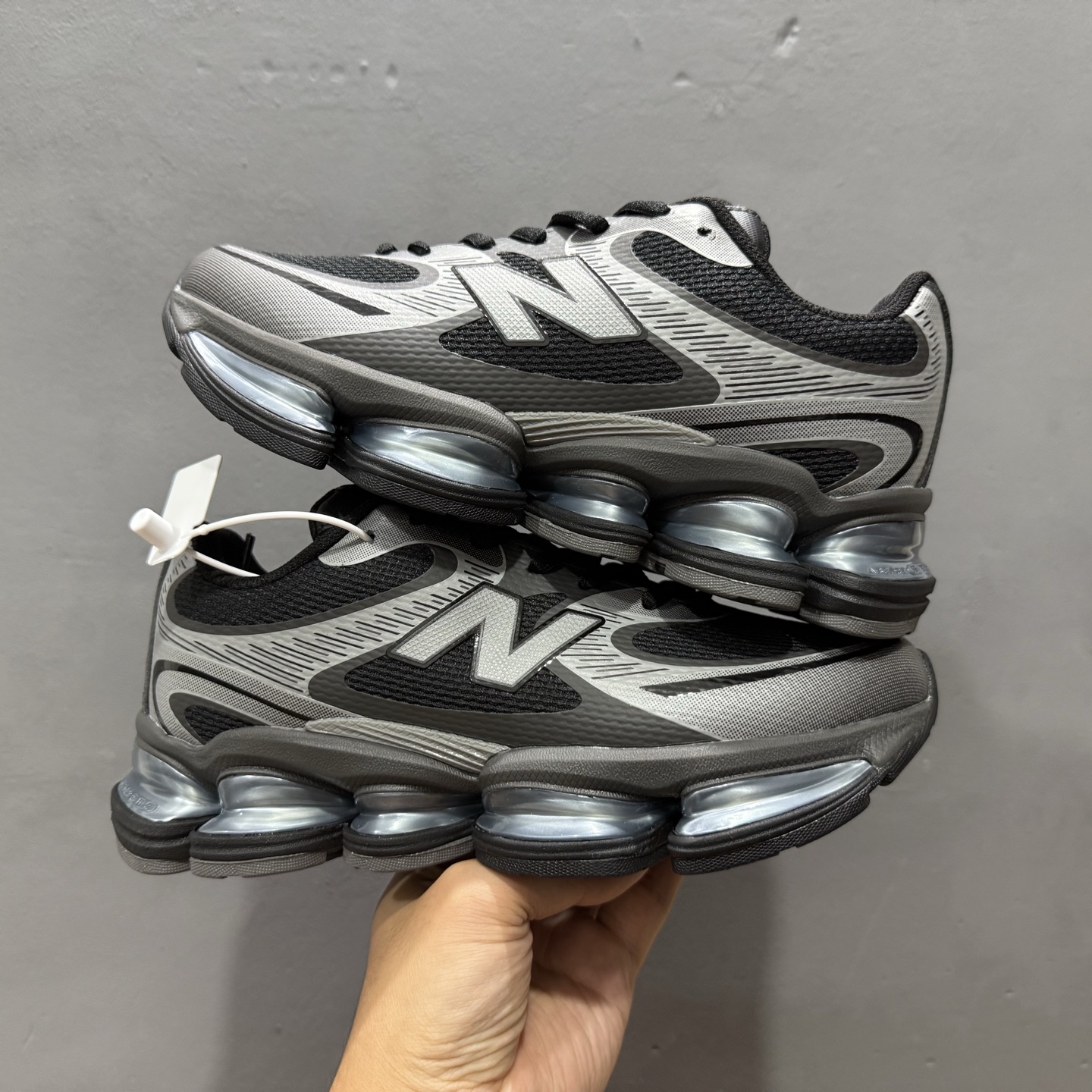 大厂出品 New Balance NB 2000 银黑 U2000EA