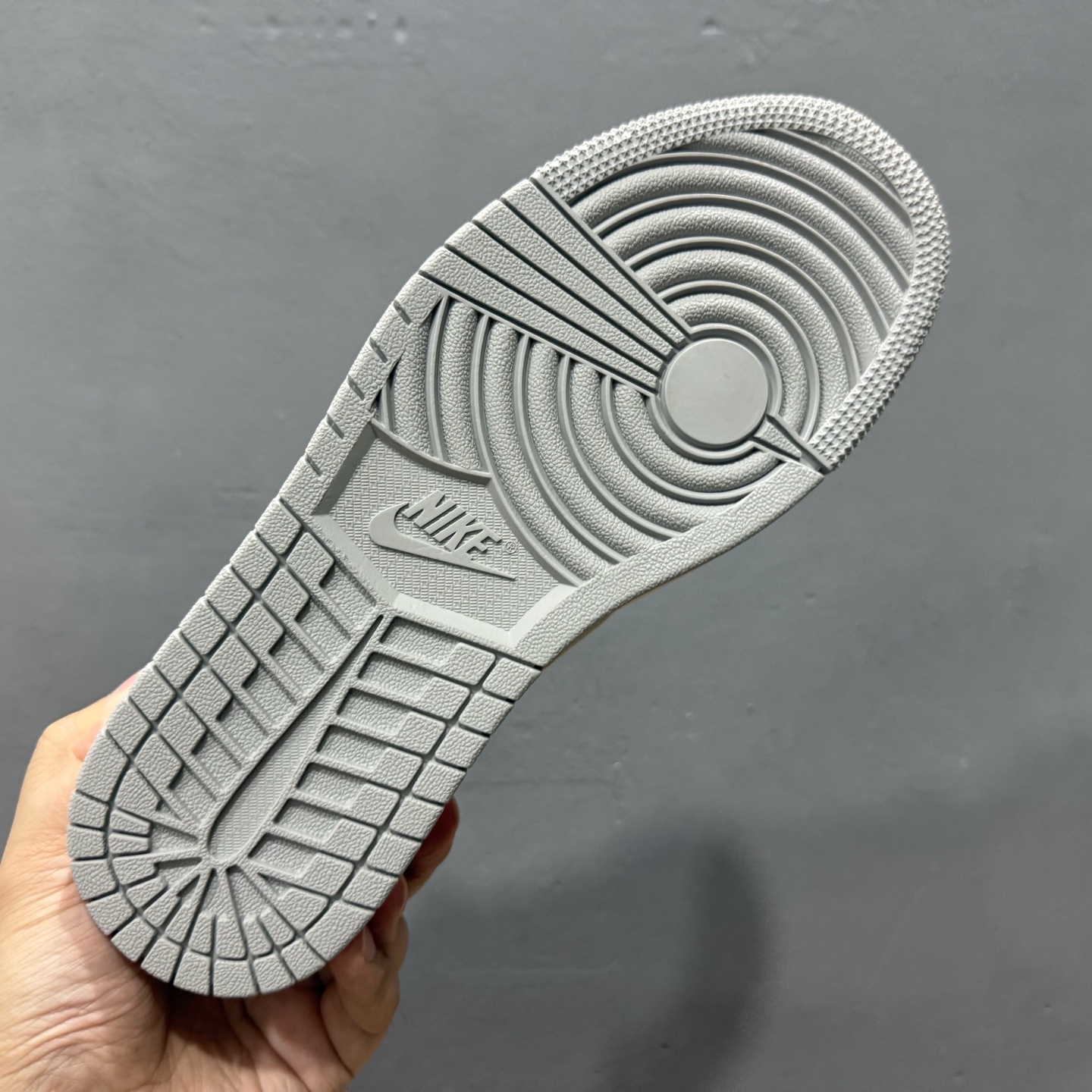 Nike Air Jordan 1 x Travis Scott AJ1倒勾 乔一倒钩 ‘DIY’定制 耐克 低帮文化篮球鞋 JP1628-255
