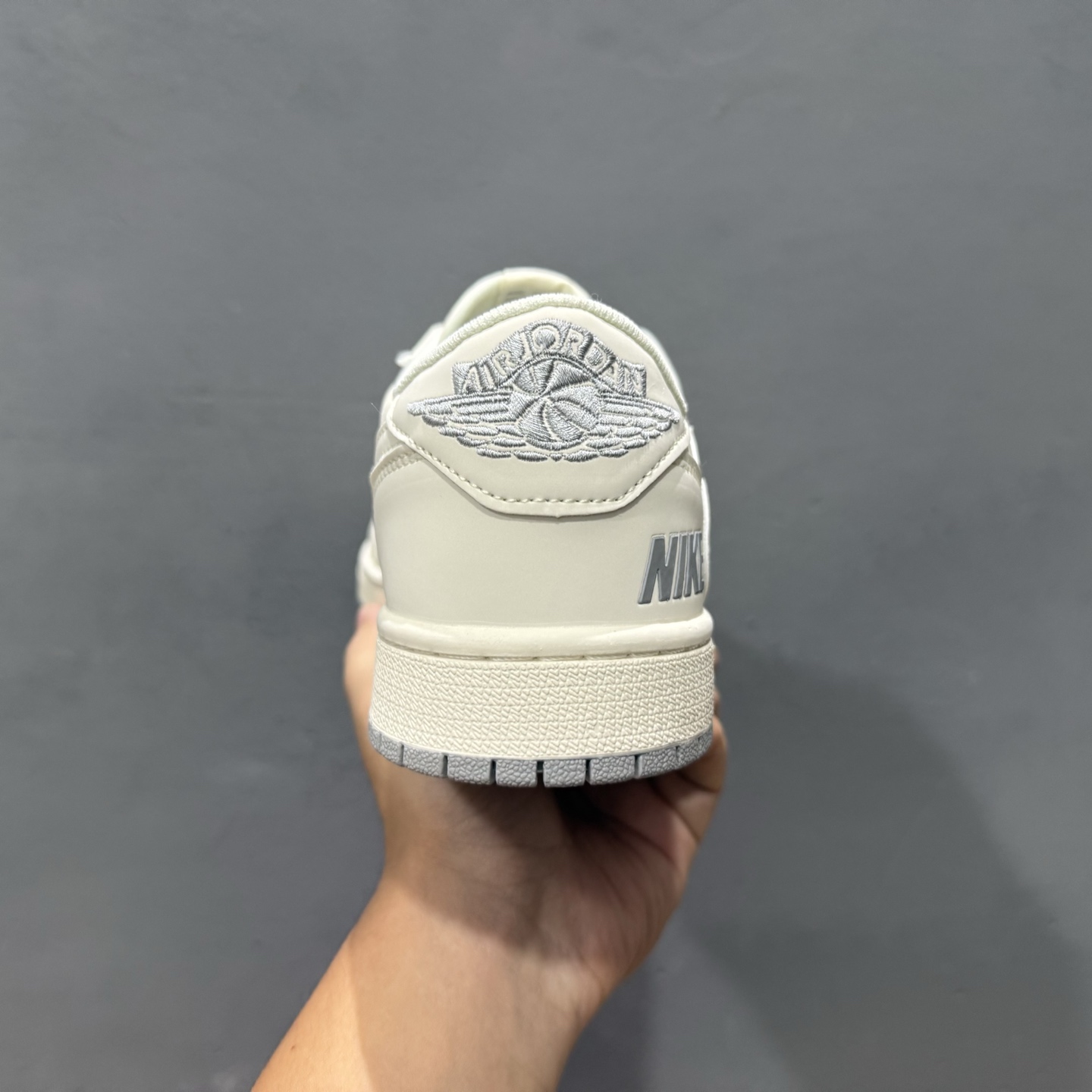 Nike Air Jordan 1 x Travis Scott AJ1倒勾 乔一倒钩 ‘DIY’定制 耐克 低帮文化篮球鞋 JP1628-255