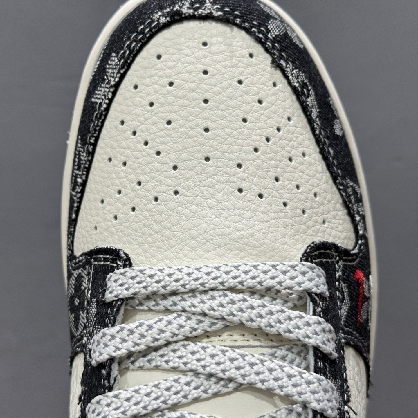 Louis Vuitton x Nike Dunk Low 双小勾牛仔 YX5066-368