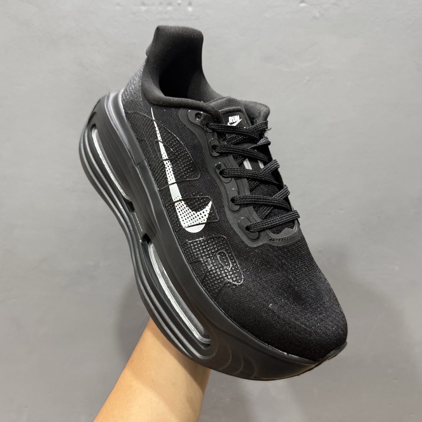 Nike ZOOM PREMIUM 耐克 飞马 舒适减震防滑 低帮跑步鞋 FN8453-004