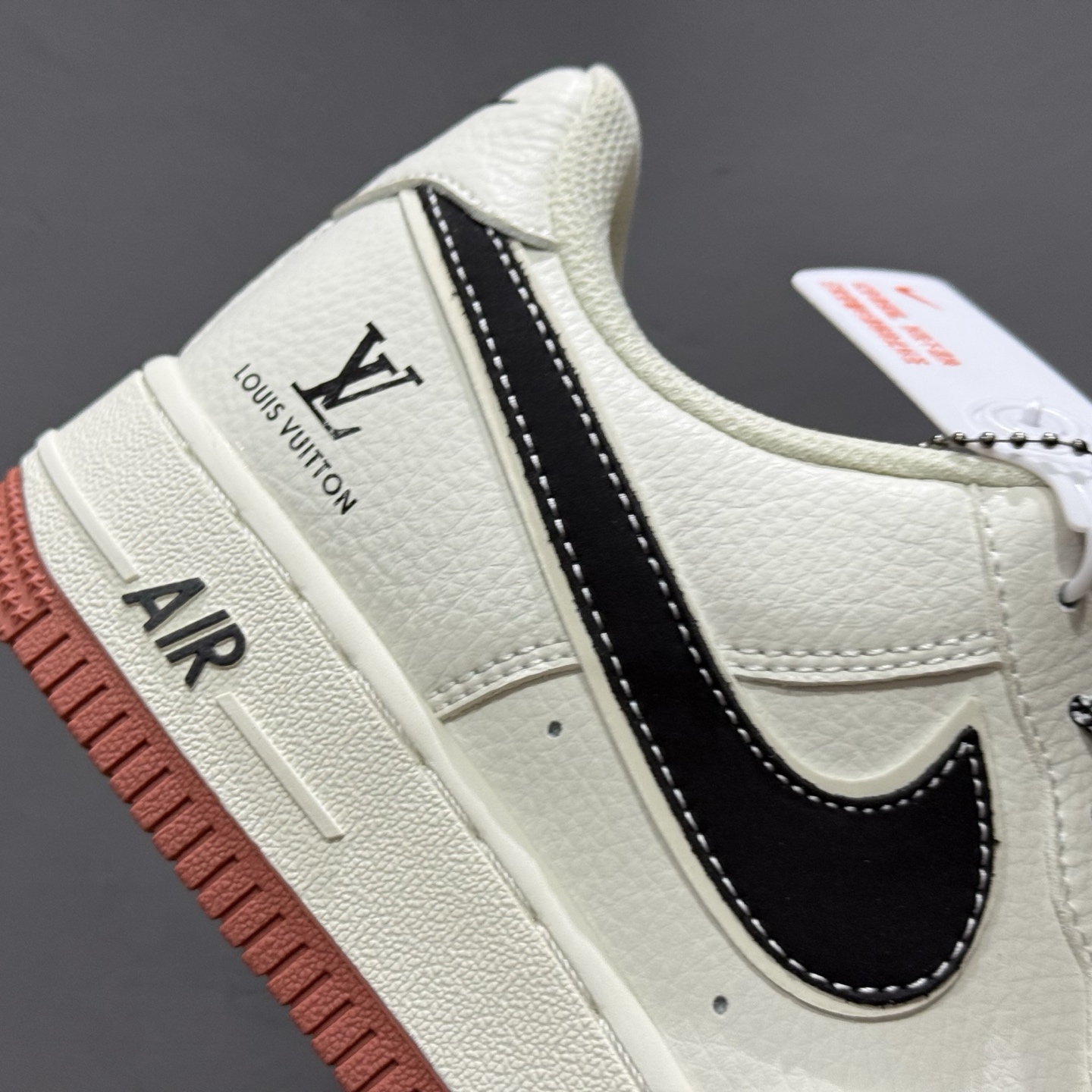 ￥260 Nike Air Force 1'07 Low LV联名 米黑勾生胶 空军一号低帮休闲板鞋 CS5288-020