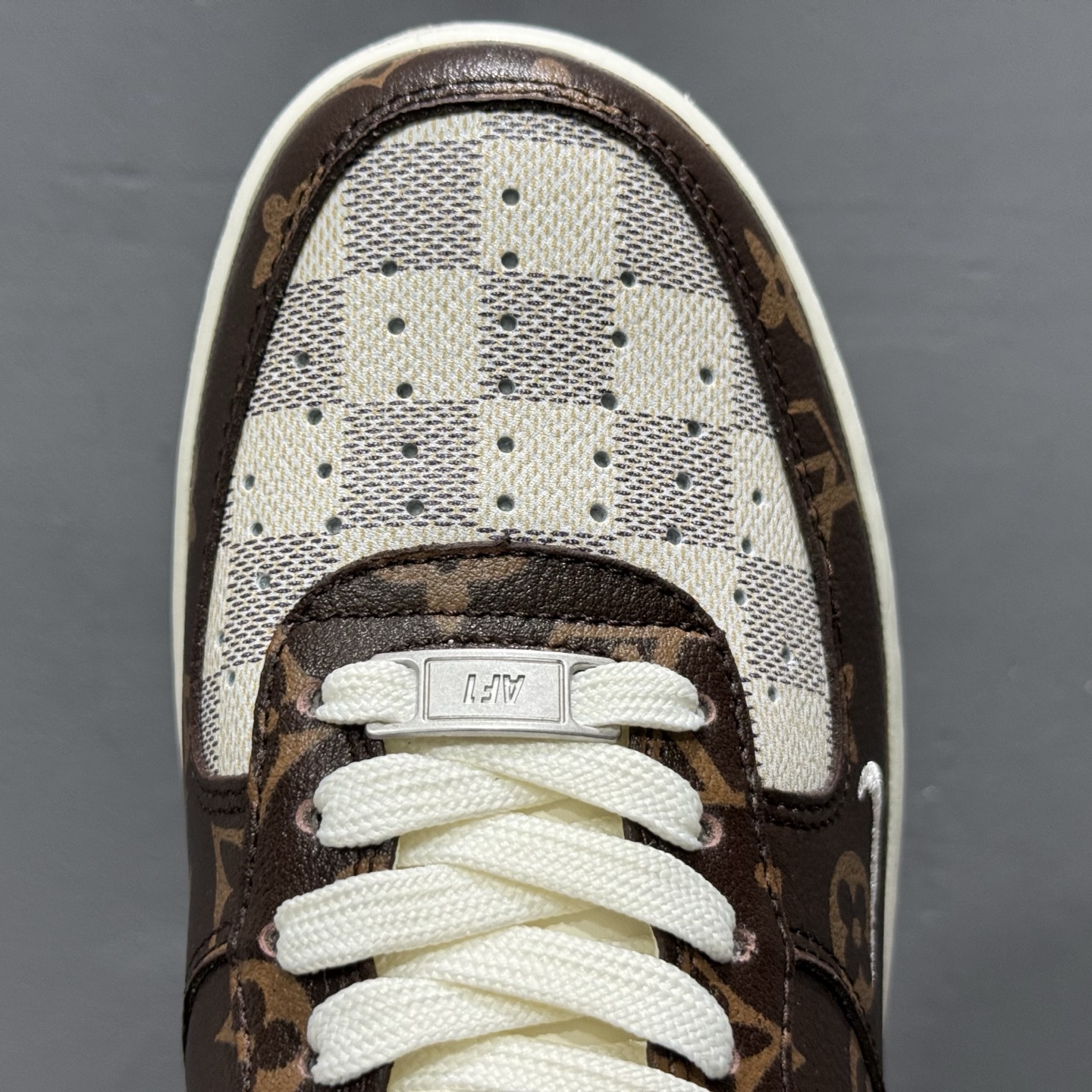 Nike Air Force 1'07 Low LV联名 经典咖啡棕 空军一号低帮休闲板鞋 SC0601-558