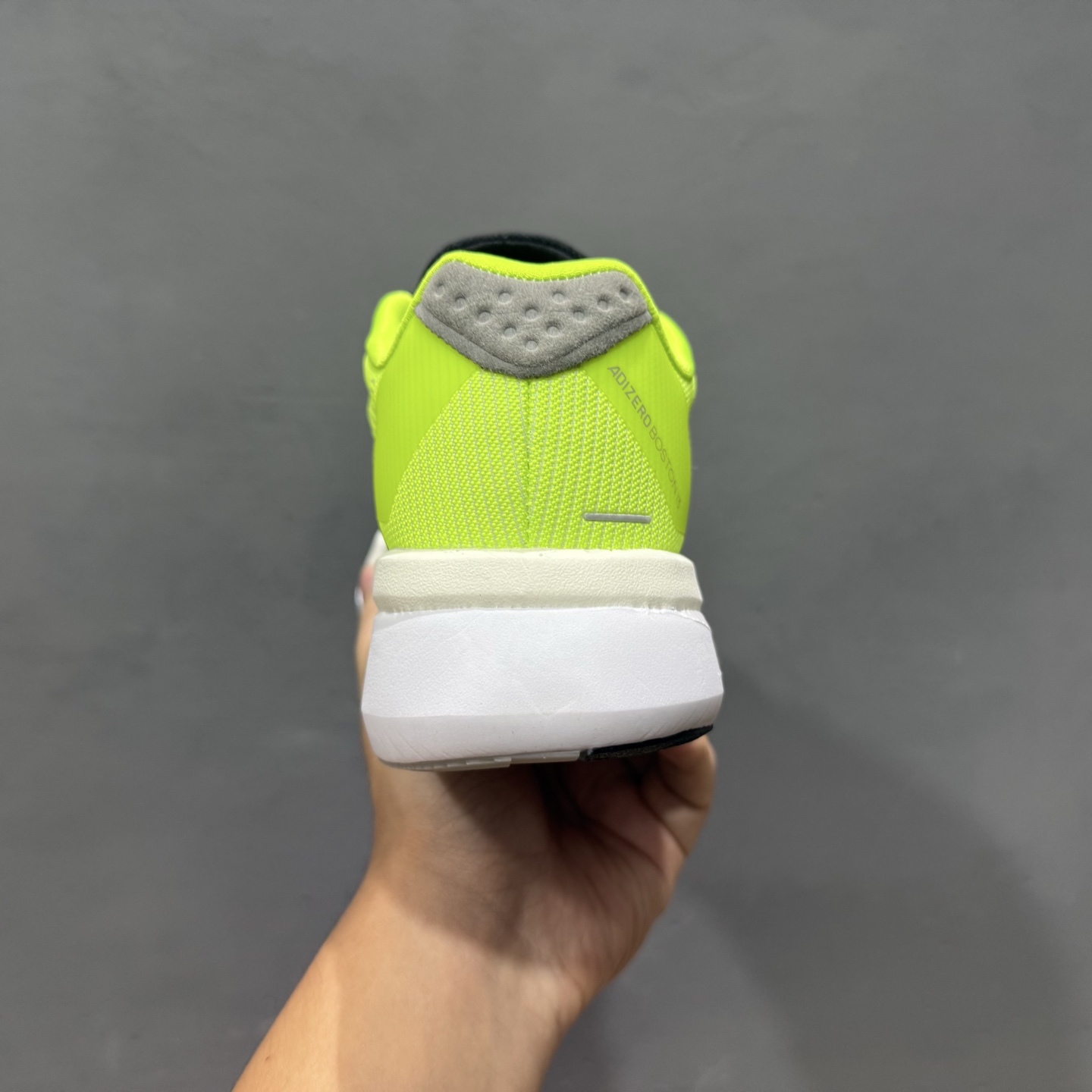 Adidas Adizero Boston 13 M 泡棉搭配全掌碳板 缓震透气跑步鞋 JS4933