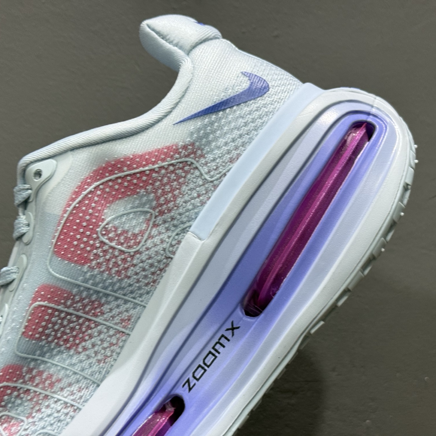Nike ZOOM PREMIUM 耐克 飞马 舒适减震防滑 低帮跑步鞋 FN8453-027