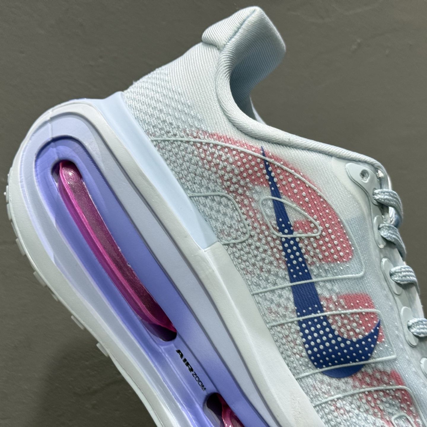 Nike ZOOM PREMIUM 耐克 飞马 舒适减震防滑 低帮跑步鞋 FN8453-027