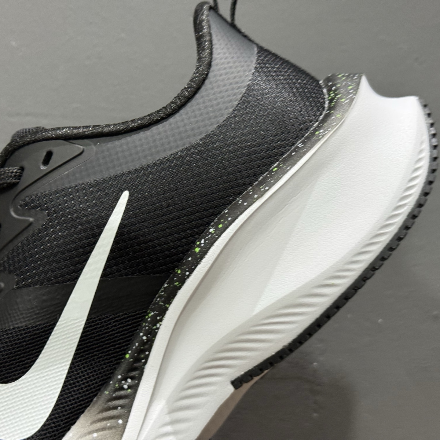 NIKE耐克 2025全新概念-超跑透气网面鞋训练跑步鞋Plus Zoomx 中底 超级飞马全新升级-UN联名系列 CK4318-161