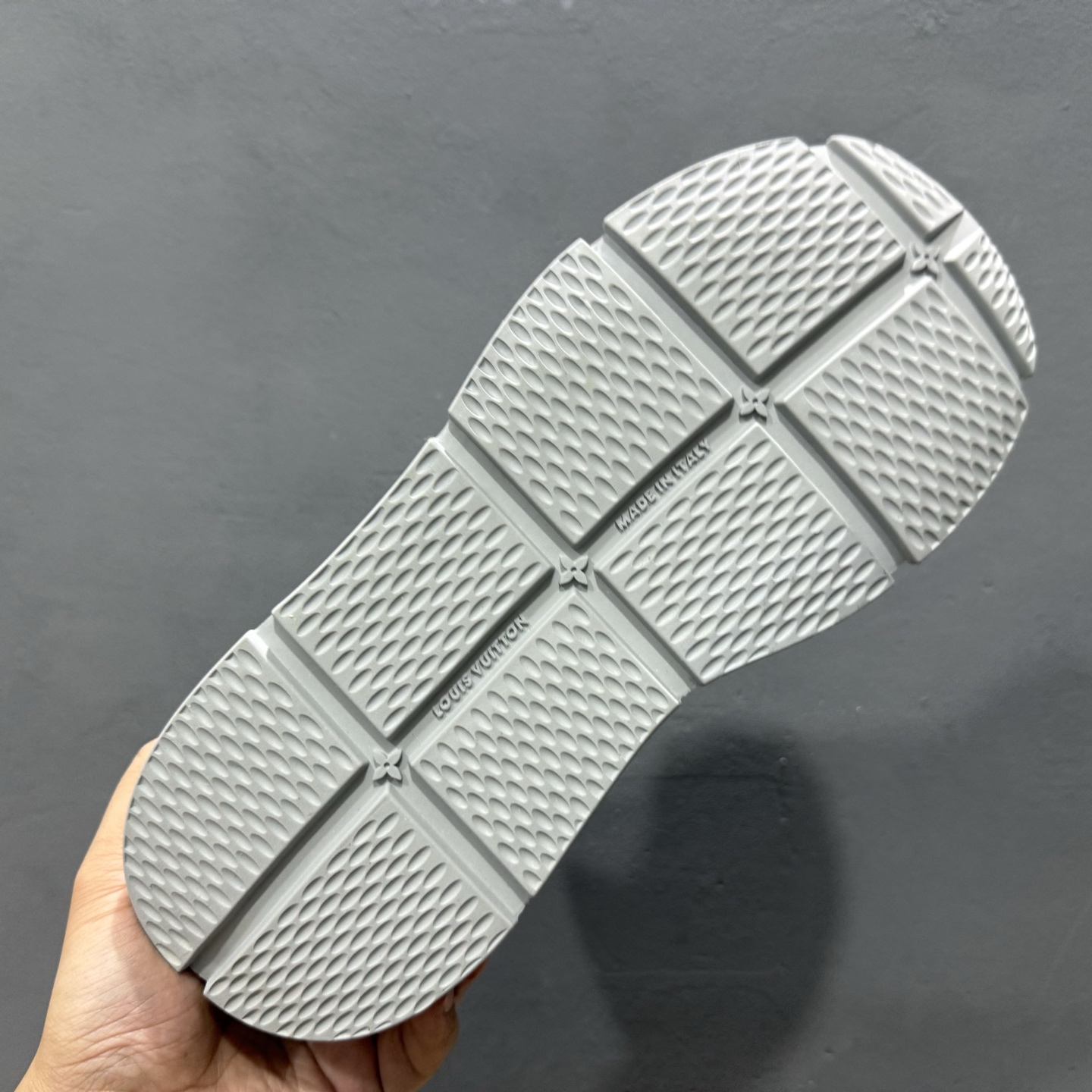 Louis Vuitton Trainer Sneaker Low 运动系列低帮复古百搭休闲运动文化篮球板鞋 MS1659