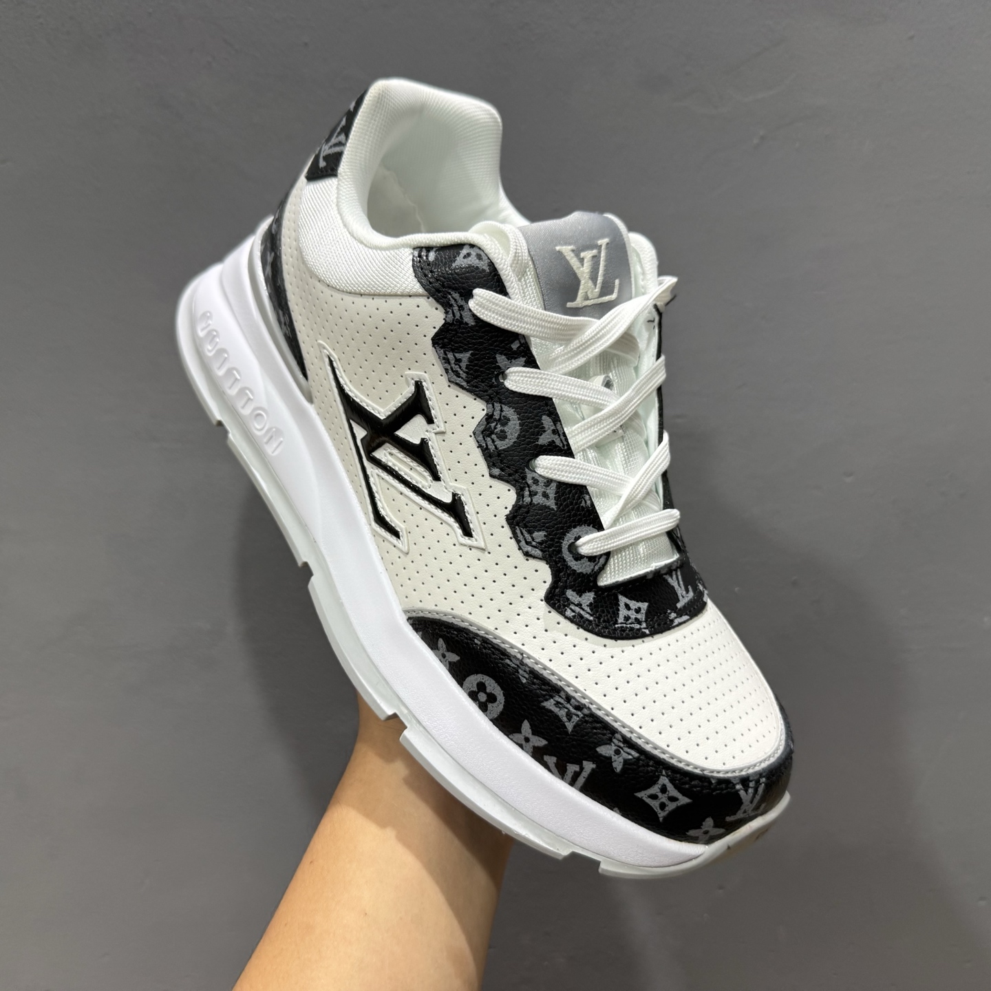 Louis Vuitton Trainer Sneaker Low 运动系列低帮复古百搭休闲运动文化篮球板鞋 MS1659