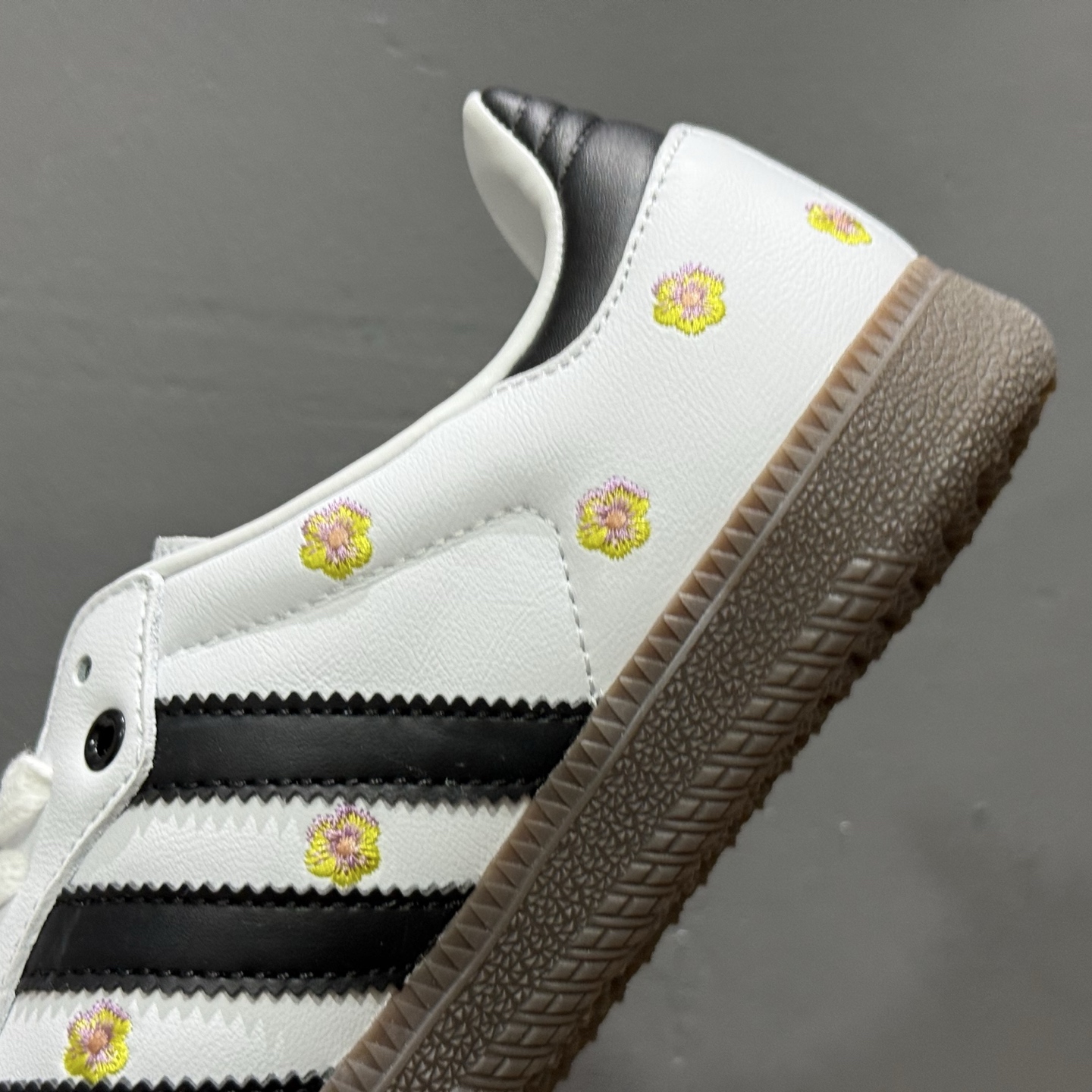 180 阿迪达斯 德训女鞋 ADIDAS ORIGINALS SAMBA OG SHOES 经典运动鞋小白鞋 IF4395