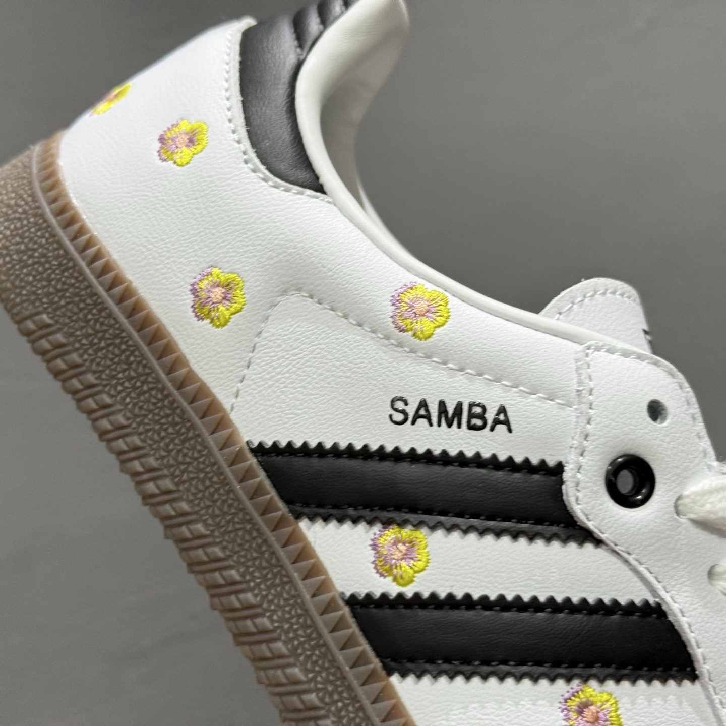 180 阿迪达斯 德训女鞋 ADIDAS ORIGINALS SAMBA OG SHOES 经典运动鞋小白鞋 IF4395