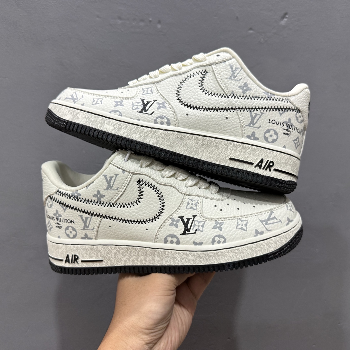 ￥260 Nike Air Force 1'07 Low LV联名 米白黑线 空军一号低帮休闲板鞋 SC0601-557