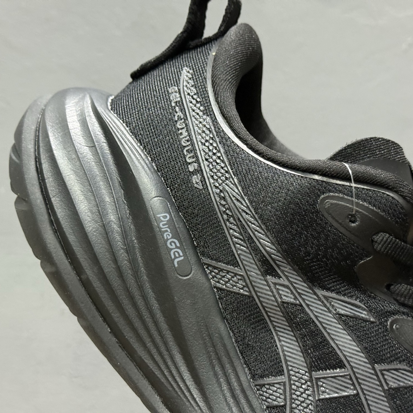 Asics Gel-Nimbus 27 舒适防滑耐磨低帮休闲跑步鞋
