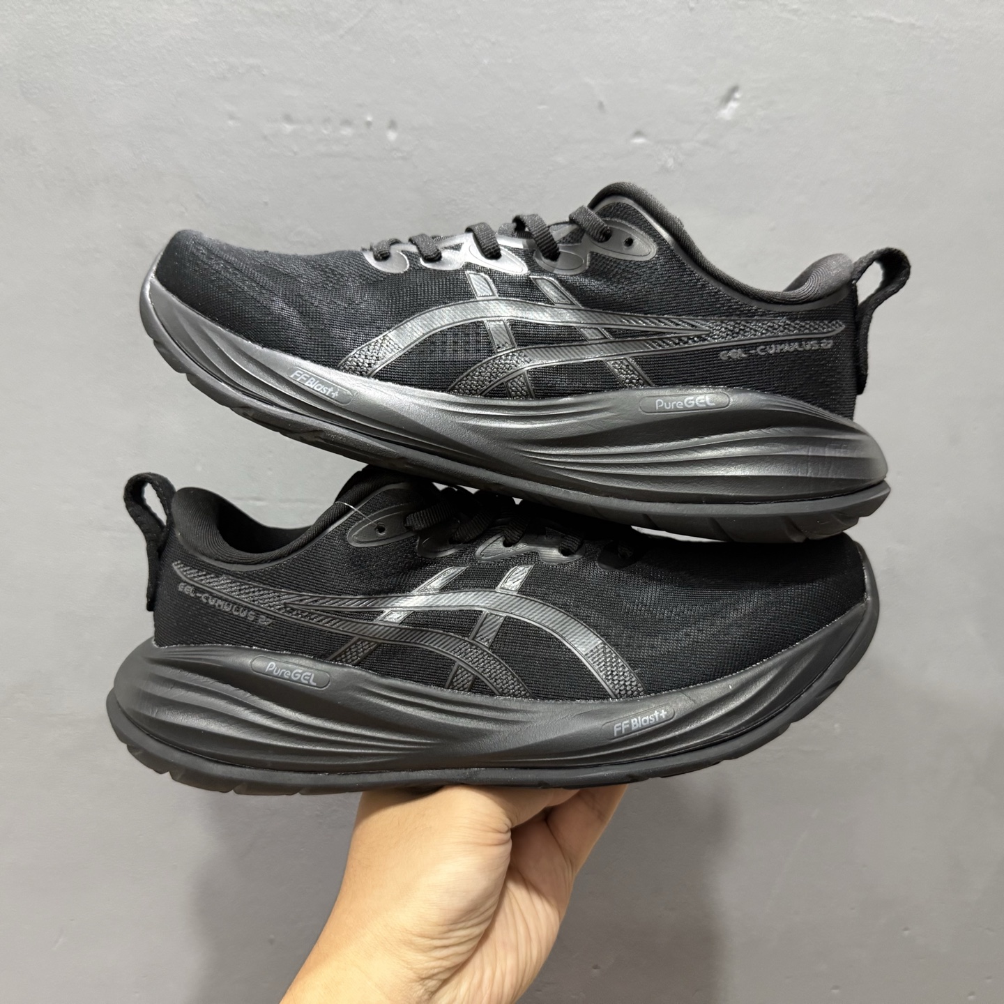 Asics Gel-Nimbus 27 舒适防滑耐磨低帮休闲跑步鞋