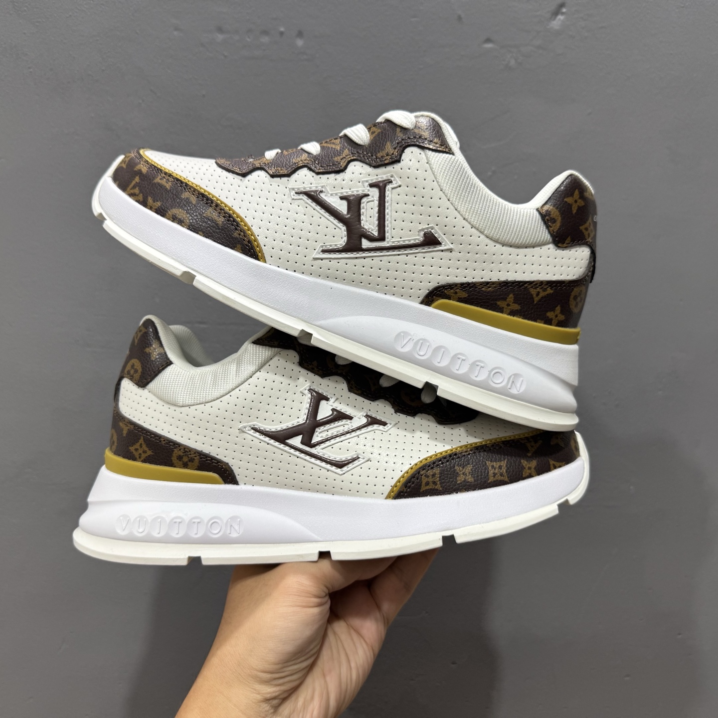 路易威登Louis Vuitton Trainer Sneaker Low 运动系列低帮复古百搭篮球板鞋 MS1659