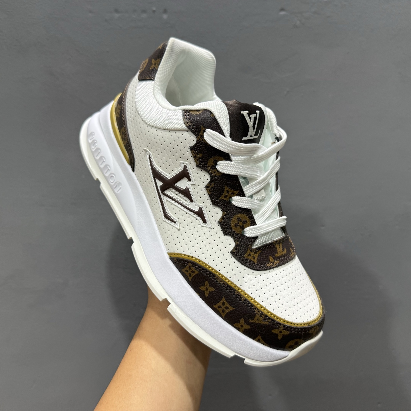路易威登Louis Vuitton Trainer Sneaker Low 运动系列低帮复古百搭篮球板鞋 MS1659