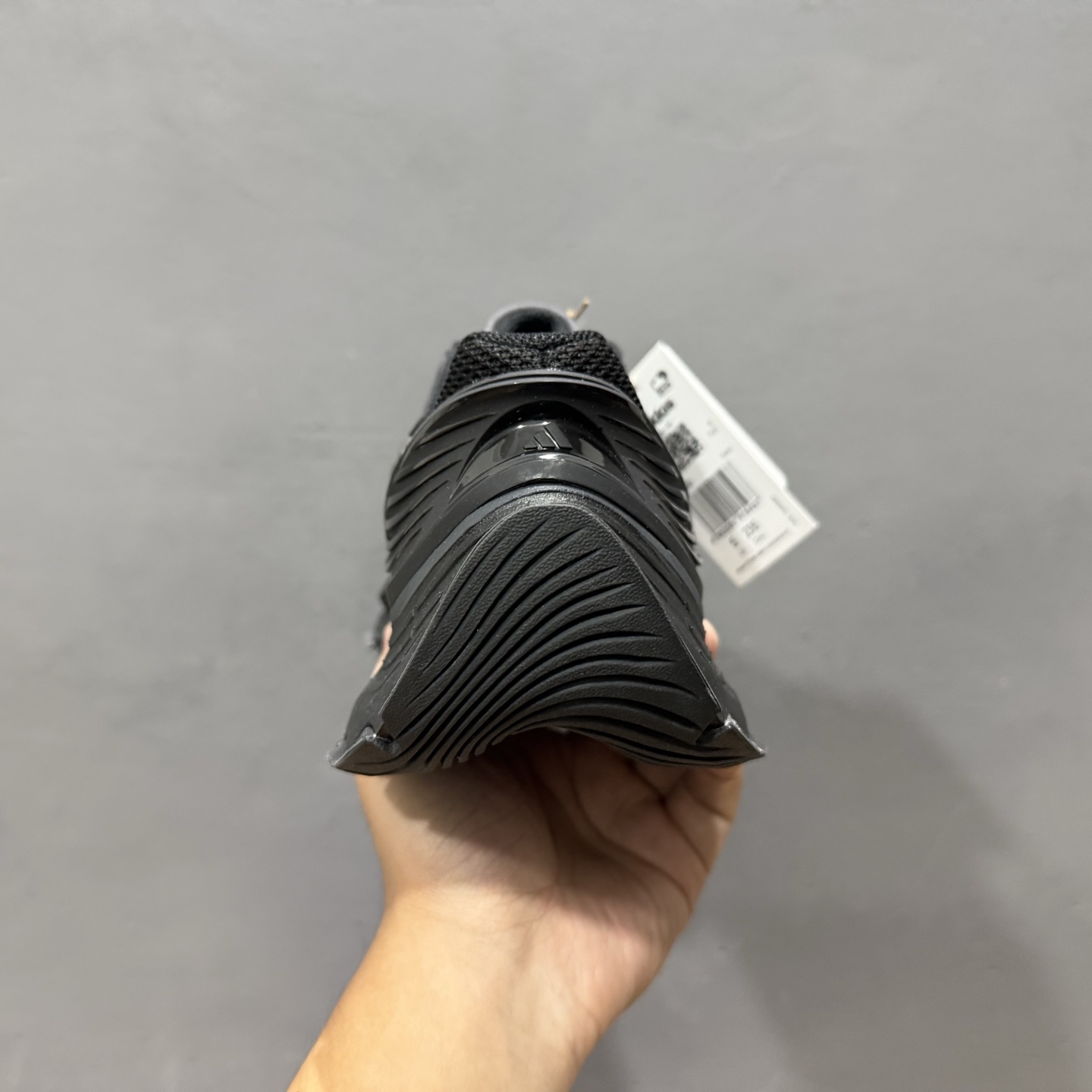 Adidas XLG MTW ”Triple Black”脉冲系列低帮轻机甲慢跑鞋“全黑武士”JR5383